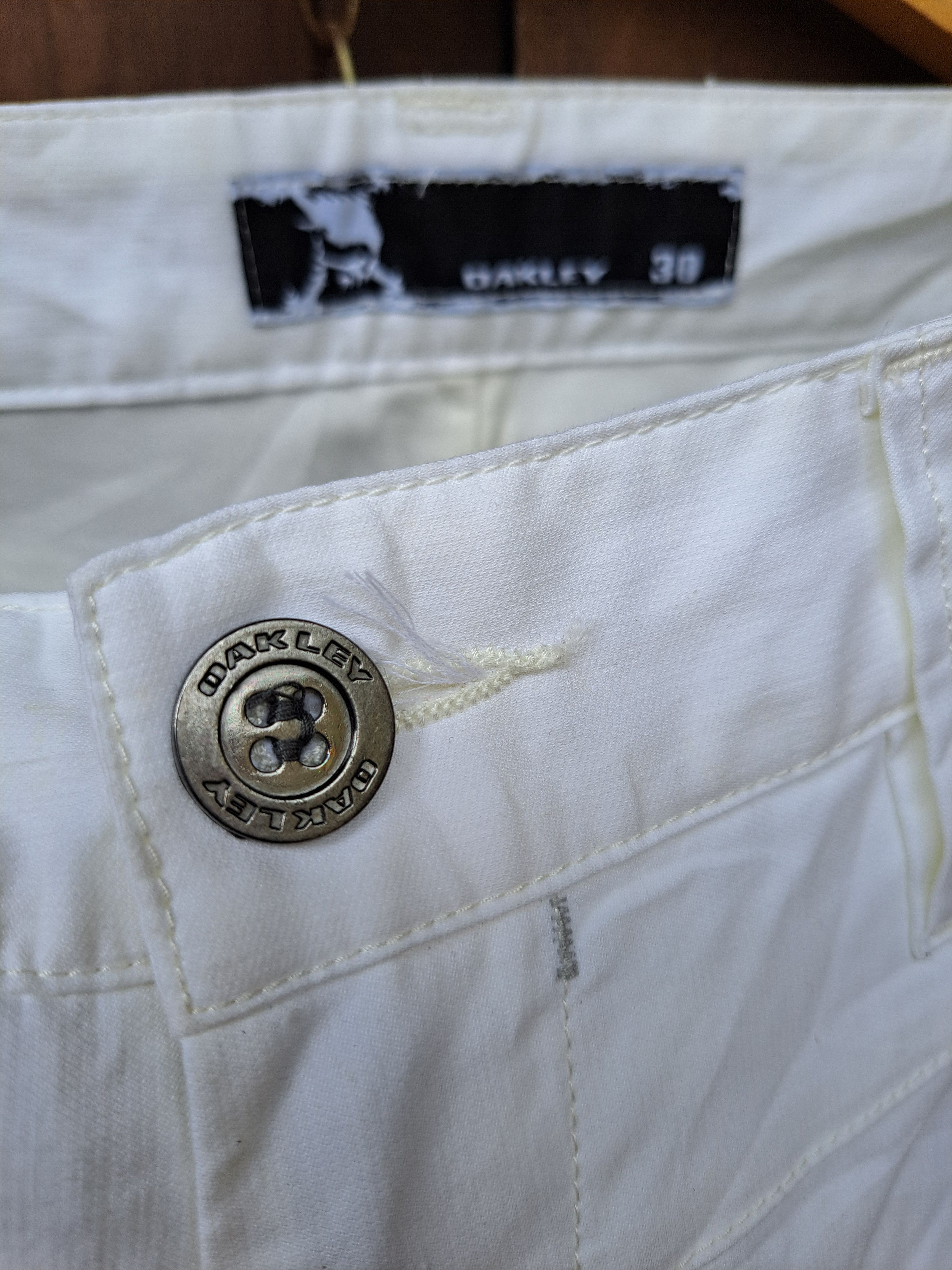 Oakley Vintage Y2K Oakley Hydrolix White Pants 7/8 Women Size 30 Size 30" / US 8 / IT 44 - 10 Thumbnail
