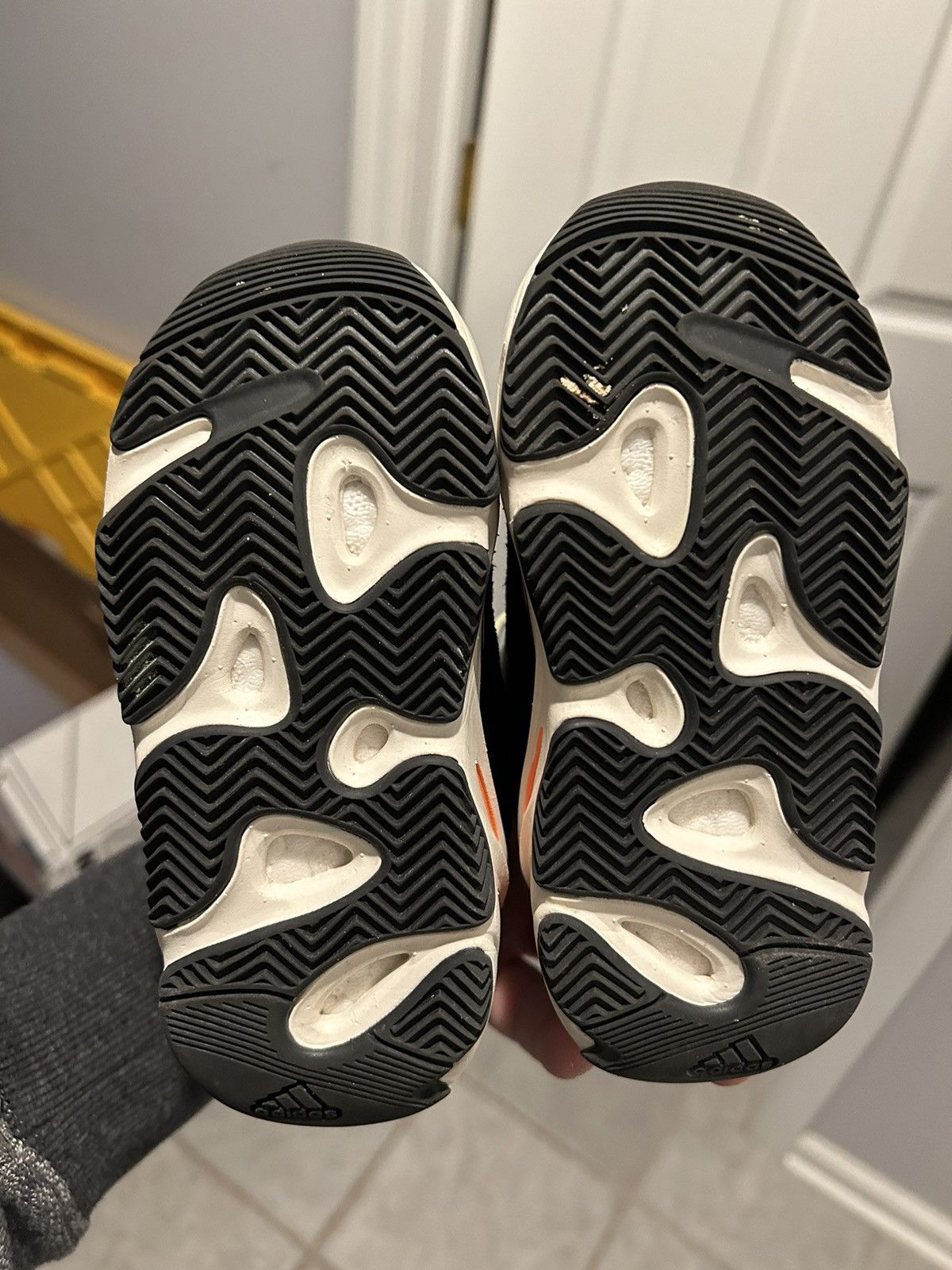 Adidas × Yeezy Yeezy Waverunner kids Size US 8 / EU 41 - 6 Thumbnail