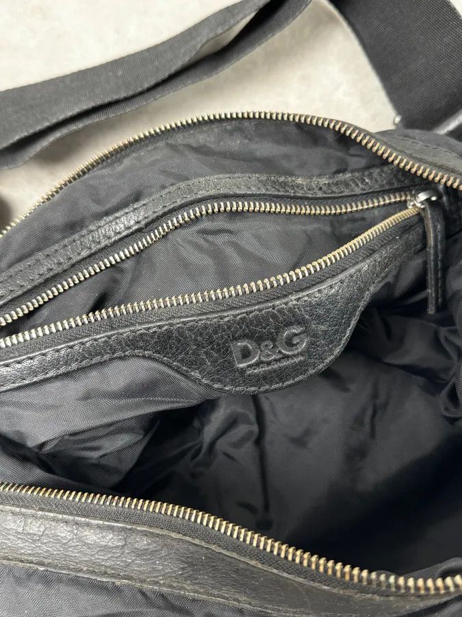 Dolce & Gabbana 2000s Dolce & Gabbana Black Multi-Pocket Nylon Crossbody Bag Size ONE SIZE - 10 Thumbnail
