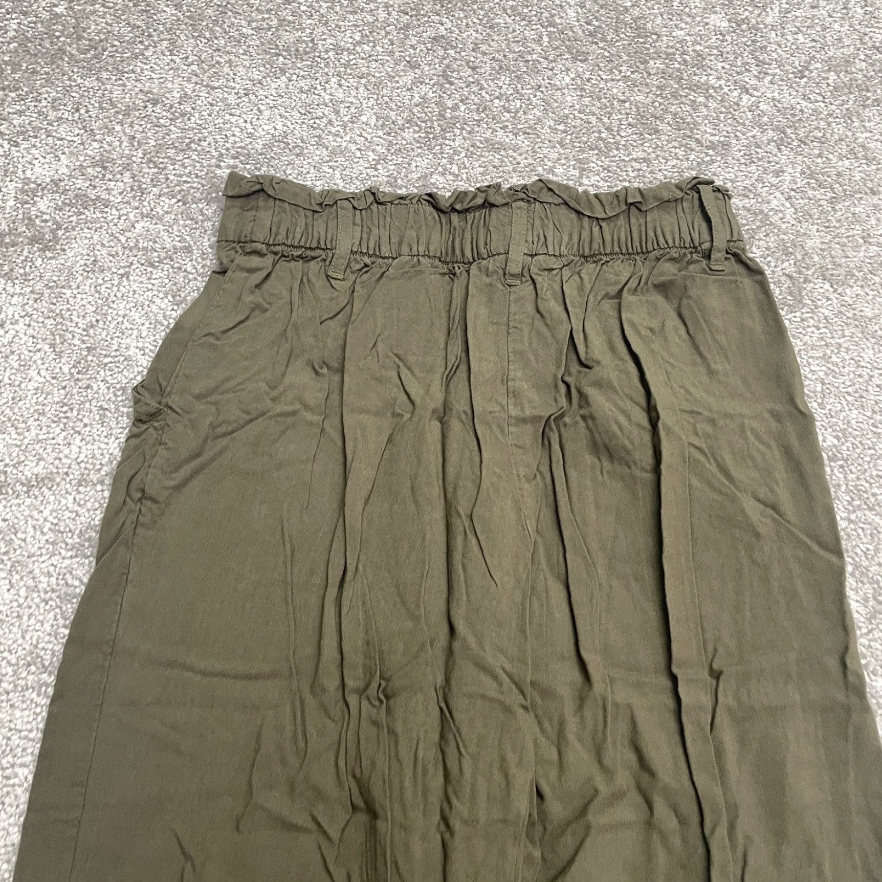 H&M H&M Paperbag Cropped Pants Womens 4 Army Green Tapered High Rise Elastic 24x24 Size 27" / US 4 / IT 40 - 3 Thumbnail