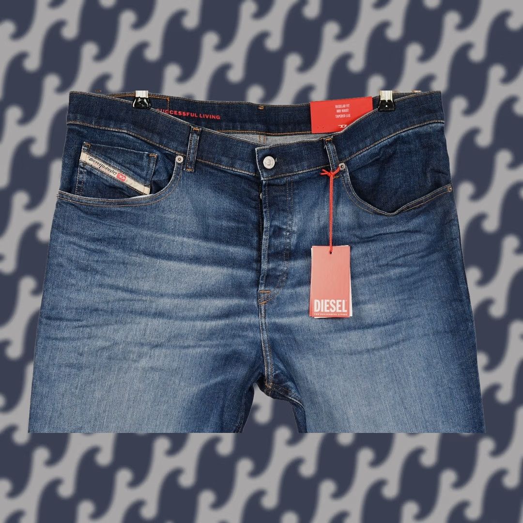 Diesel Diesel Jeans Main Point: 2005 5 Pocket D-Fining Tapered Regular Men's Jeans W38 L30 Blue 99% Cotton 1% Elastane Vintage N/A Size US 38 / EU 54 - 1 Thumbnail