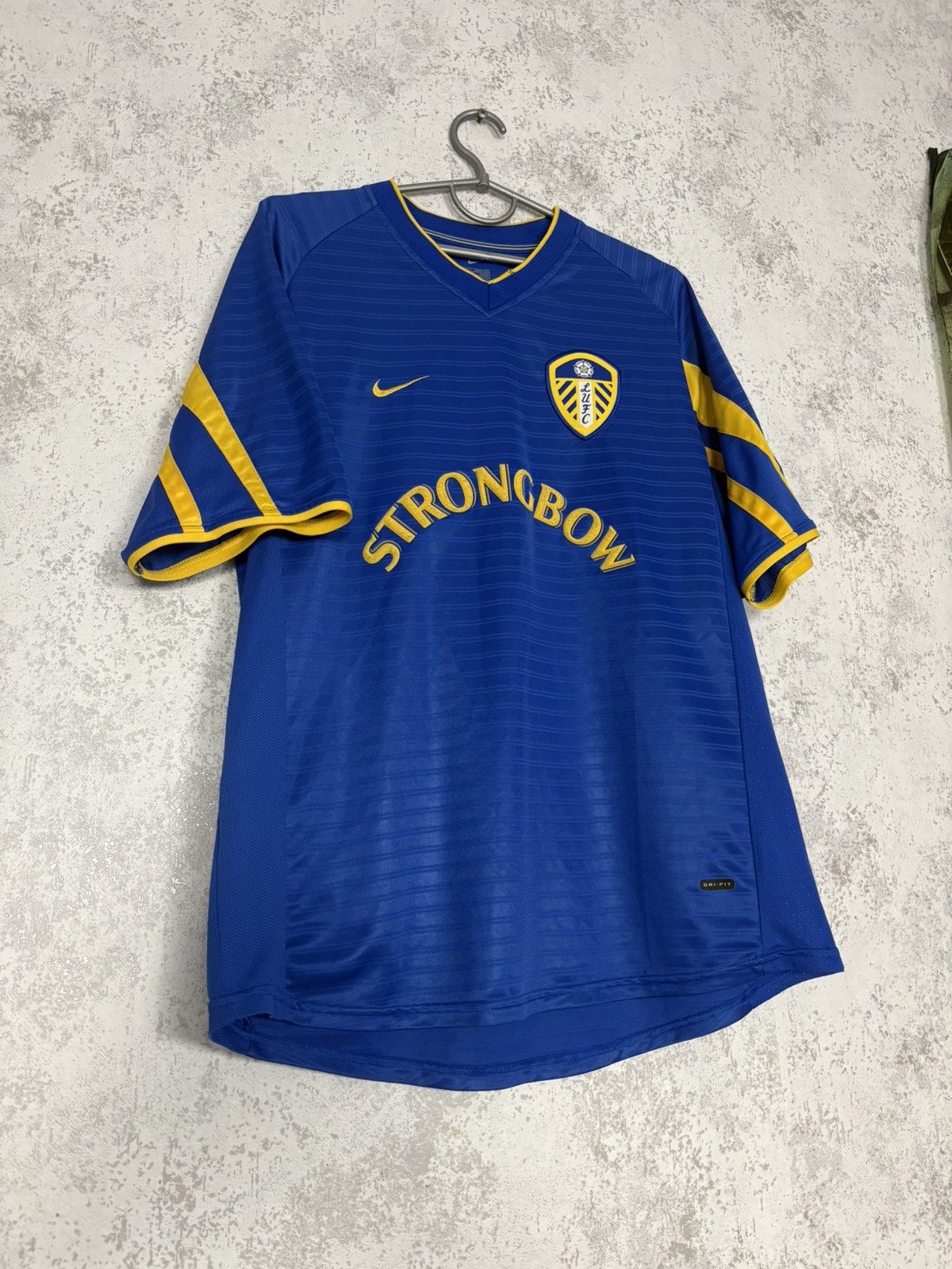 Nike Nike Leeds 2001/2003 Vintage Strongbow Football Jersey Shirt Size US L / EU 52-54 / 3 - 2 Thumbnail