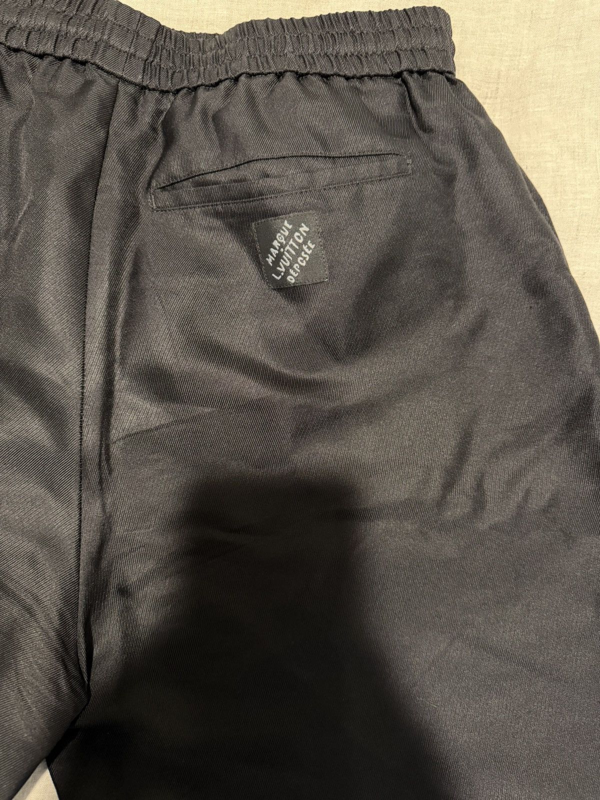 Louis Vuitton Printed Signature Silk Shorts Size US 32 / EU 48 - 4 Thumbnail