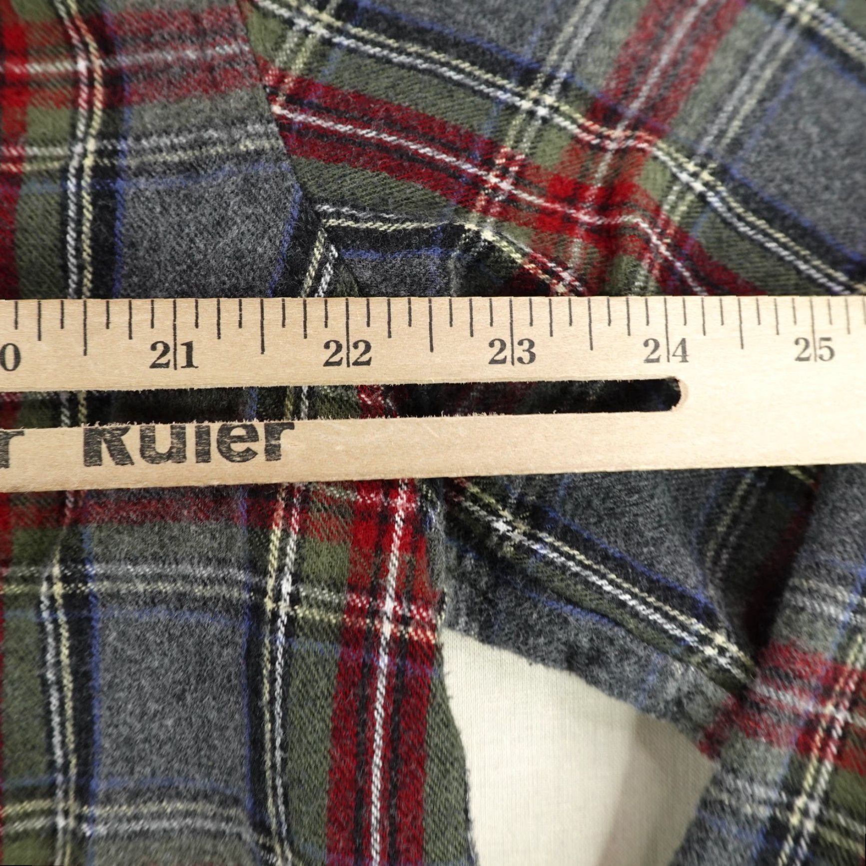 Vintage VINTAGE LL Bean Shirt Mens Big & Tall Large Tall Plaid Flannel Button-Up Cotton Gray Red 90s Mens Size US L / EU 52-54 / 3 - 6 Thumbnail
