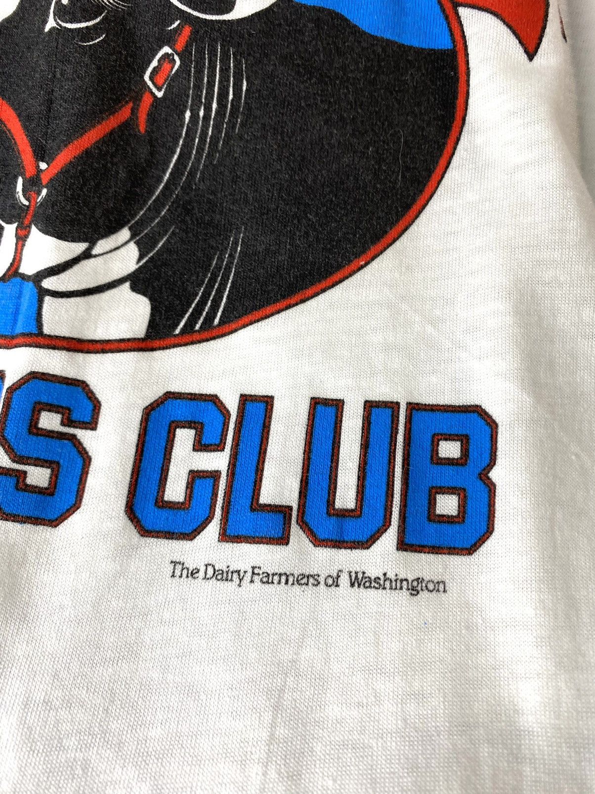 Vintage Vintage 1980’s William Dairy Farmers Fitness Club Art TShirt Size US XL / EU 56 / 4 - 4 Thumbnail