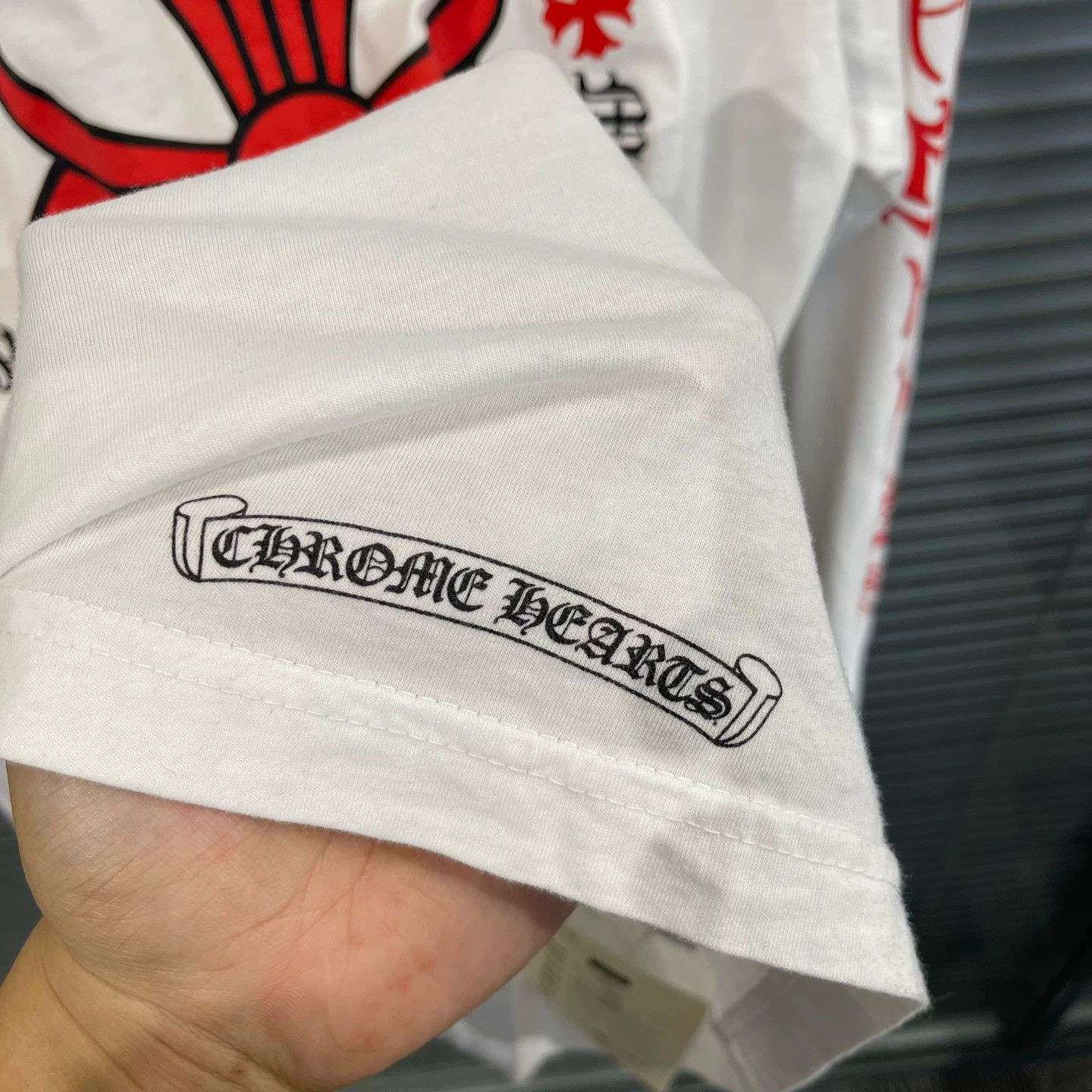 Chrome Hearts Chrome Hearts Red Sanskrit Cross Flower Print LS M (New) Size US M / EU 48-50 / 2 - 7 Thumbnail