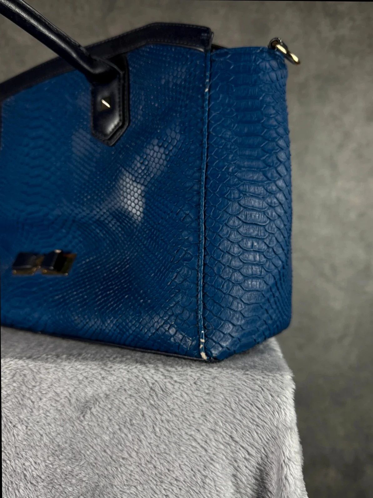 Mario Valentino Mario Valentino Snake Print Mini Handbag Blue Size ONE SIZE - 15 Thumbnail