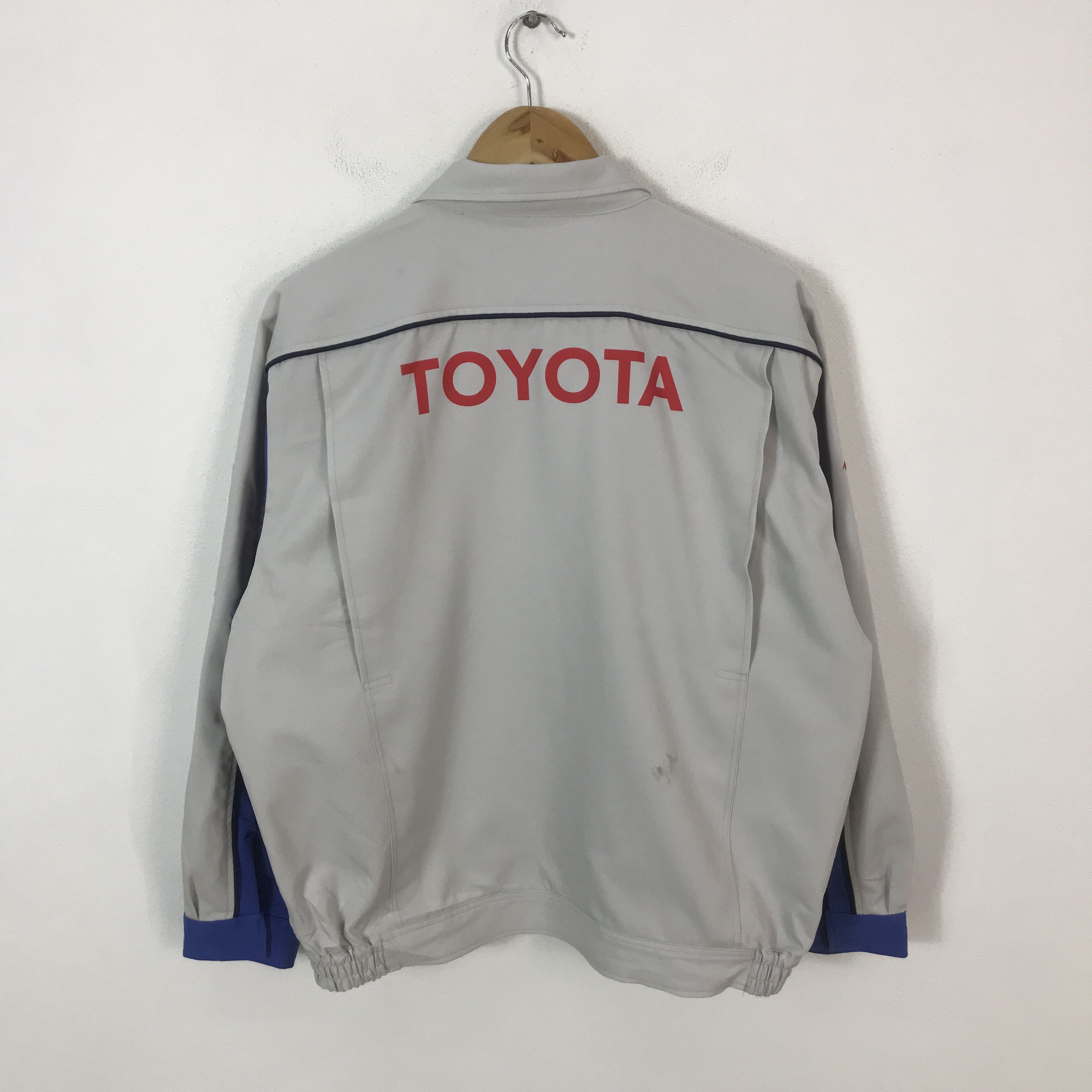 Japanese Brand Toyota Auto Body Racing japan jacket K65B6 Size US L / EU 52-54 / 3 - 1 Thumbnail