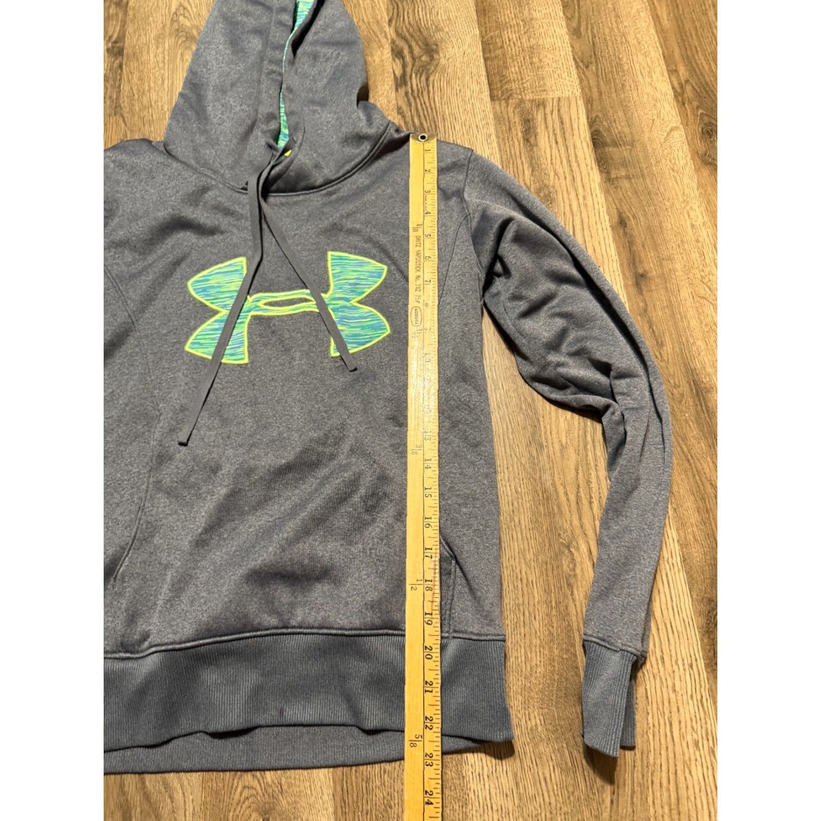 Under Armour Under Armour Sweatshirt Women Size Small Gray Green Purple Semi-Fitted Regular Pullover Casual Modern 90s? Size S / US 4 / IT 40 - 7 Thumbnail