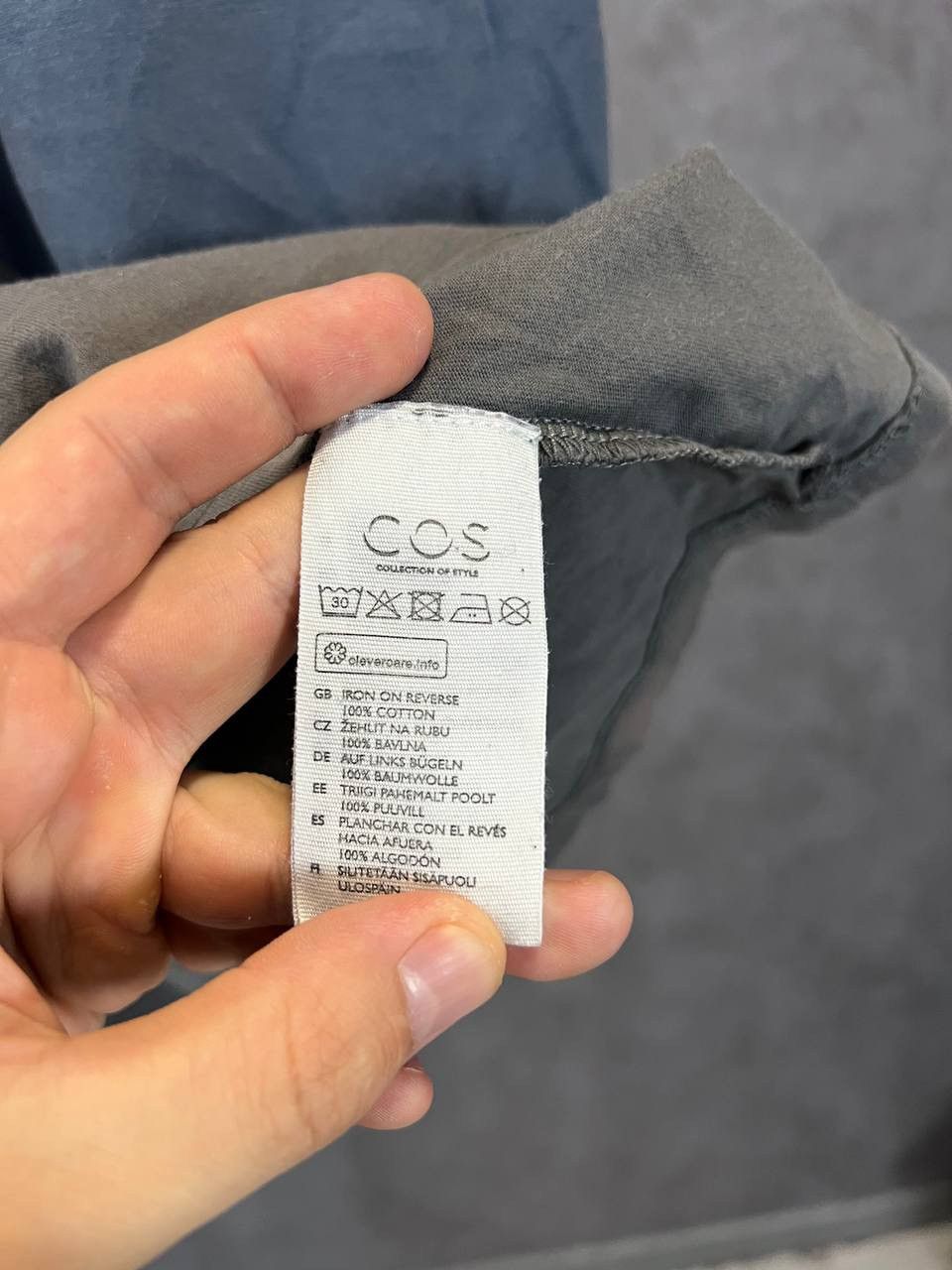 Cos Cos art designer tee Size US M / EU 48-50 / 2 - 5 Thumbnail
