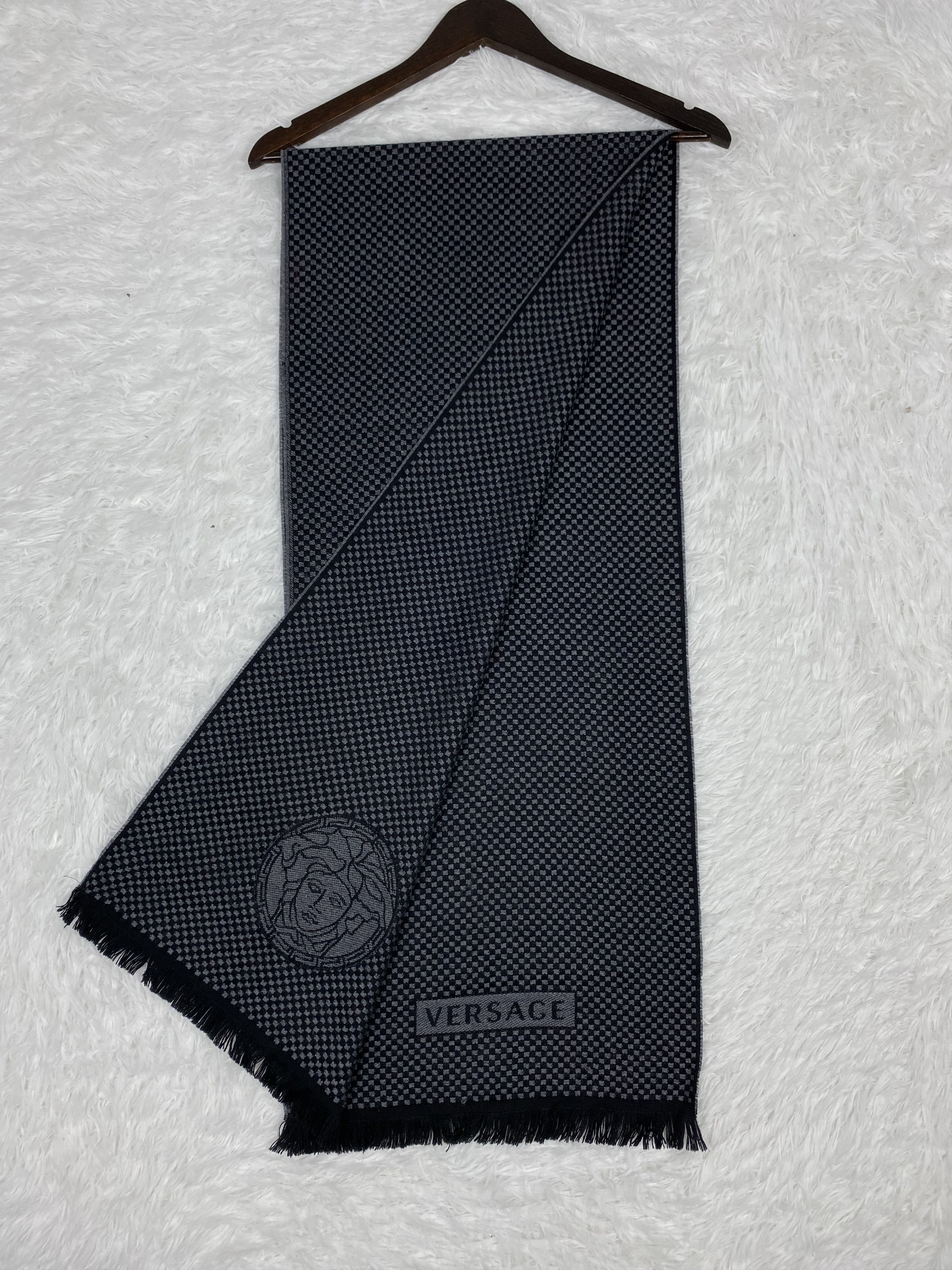 Versace Vintage Versace Scarf / Muffler Neckwear PM0070 Size ONE SIZE - 10 Thumbnail