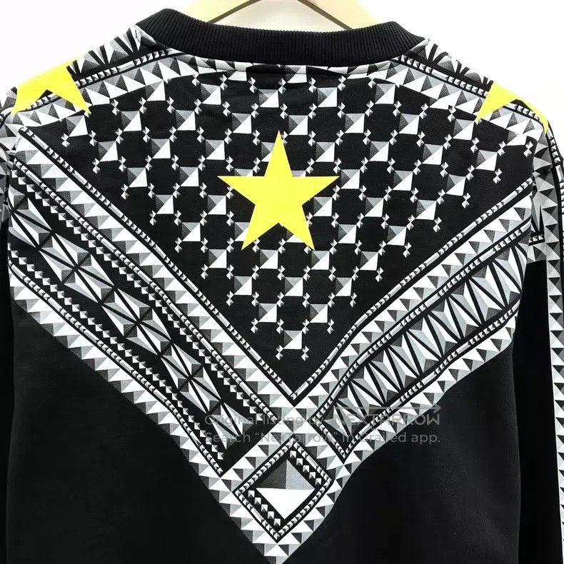 Givenchy Givenchy Yellow Star Round Neck Long Sleeve Hoodie Size US L / EU 52-54 / 3 - 4 Thumbnail
