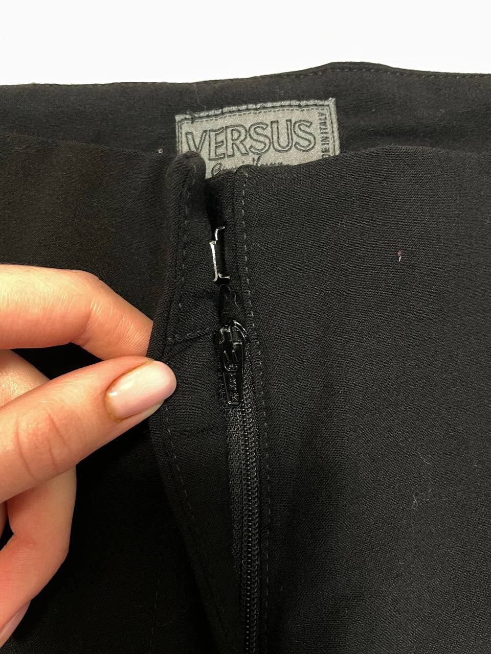 Versace Versus Versace Black Wool Trousers Pants Made in Italy Size US 30 / EU 46 - 10 Thumbnail