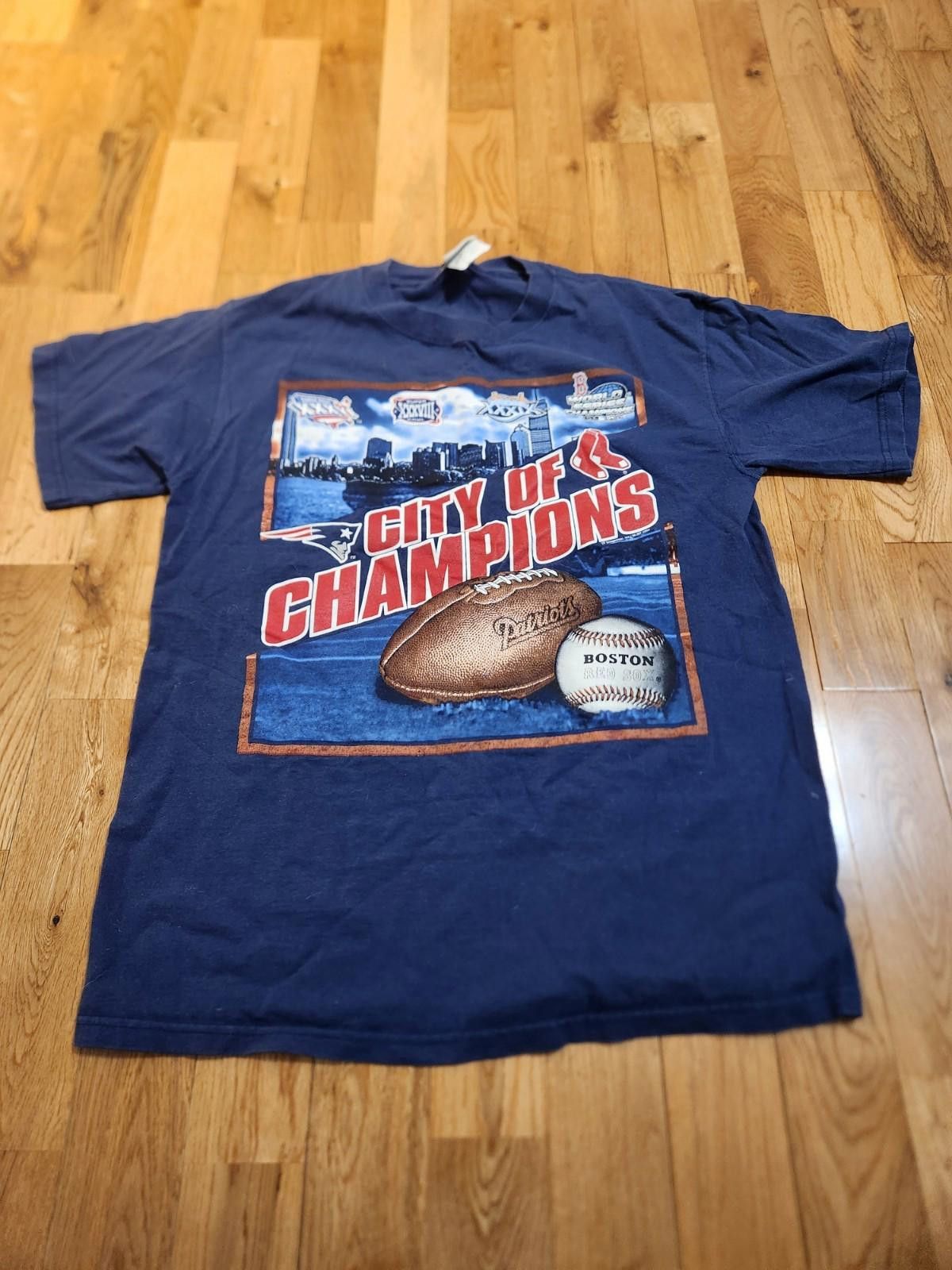 Lee NE Patriots Boston Red Sox CITY OF CHAMPIONS T Shirt Men's M Size ONE SIZE - 1 Thumbnail