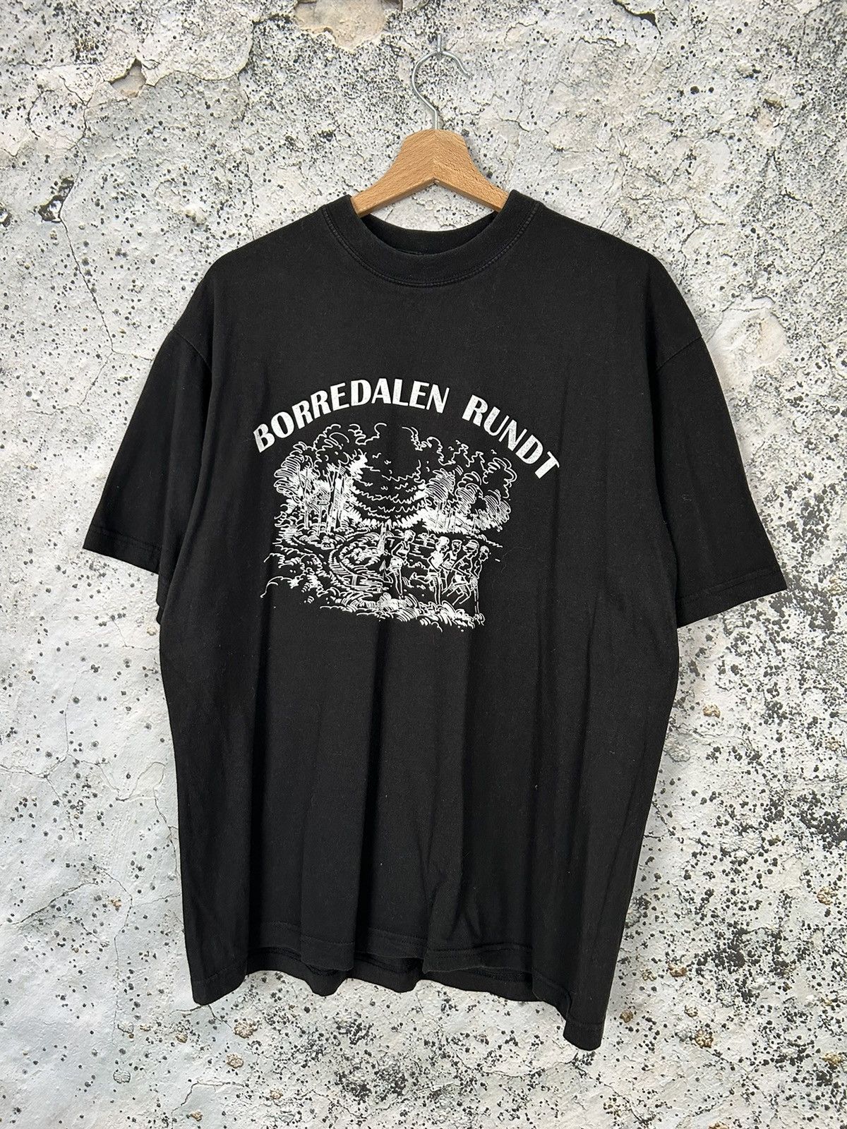 Vintage Vintage Running Graphic Tee 90s Hype Streetwear Size US L / EU 52-54 / 3 - 1 Thumbnail
