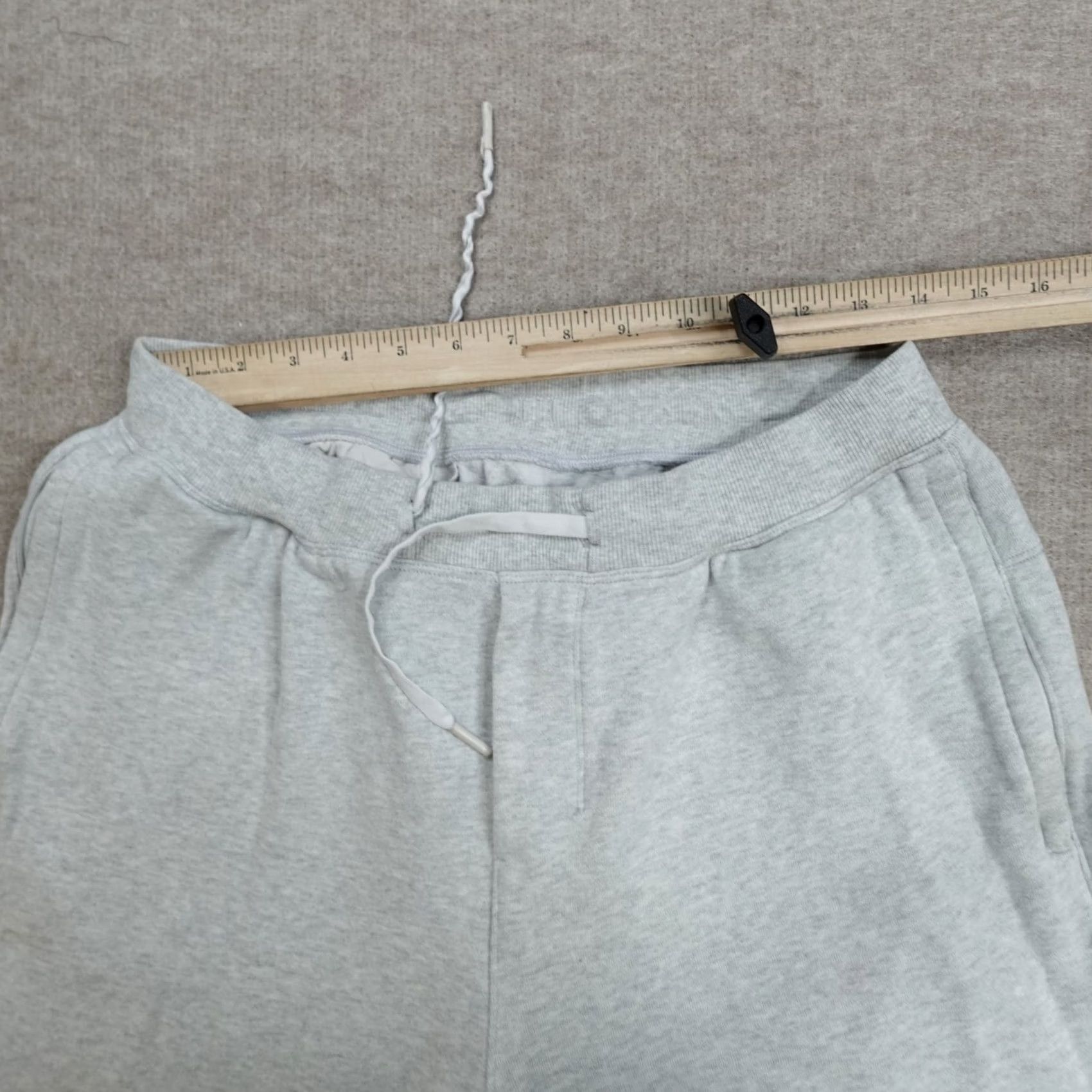 Lululemon Lululemon Pants Medium Gray Heather Jogger Tapered Slim Leg LM5AVRS Men 26in Inseam Casual Size US 31 - 7 Thumbnail