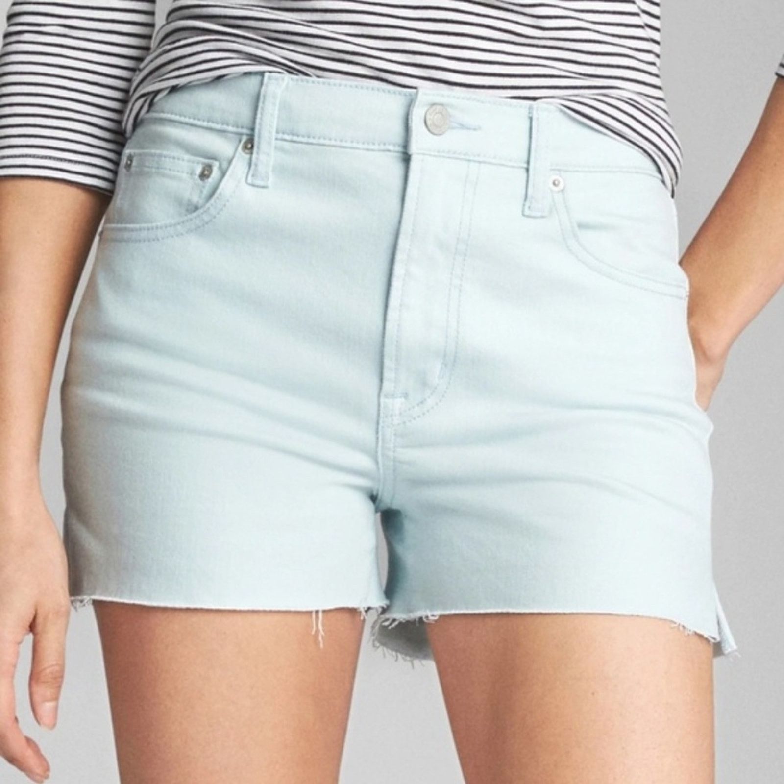 Gap GAP Light Blue High Rise 3" Denim Shorts Size 26" / US 2 / IT 38 - 2 Thumbnail