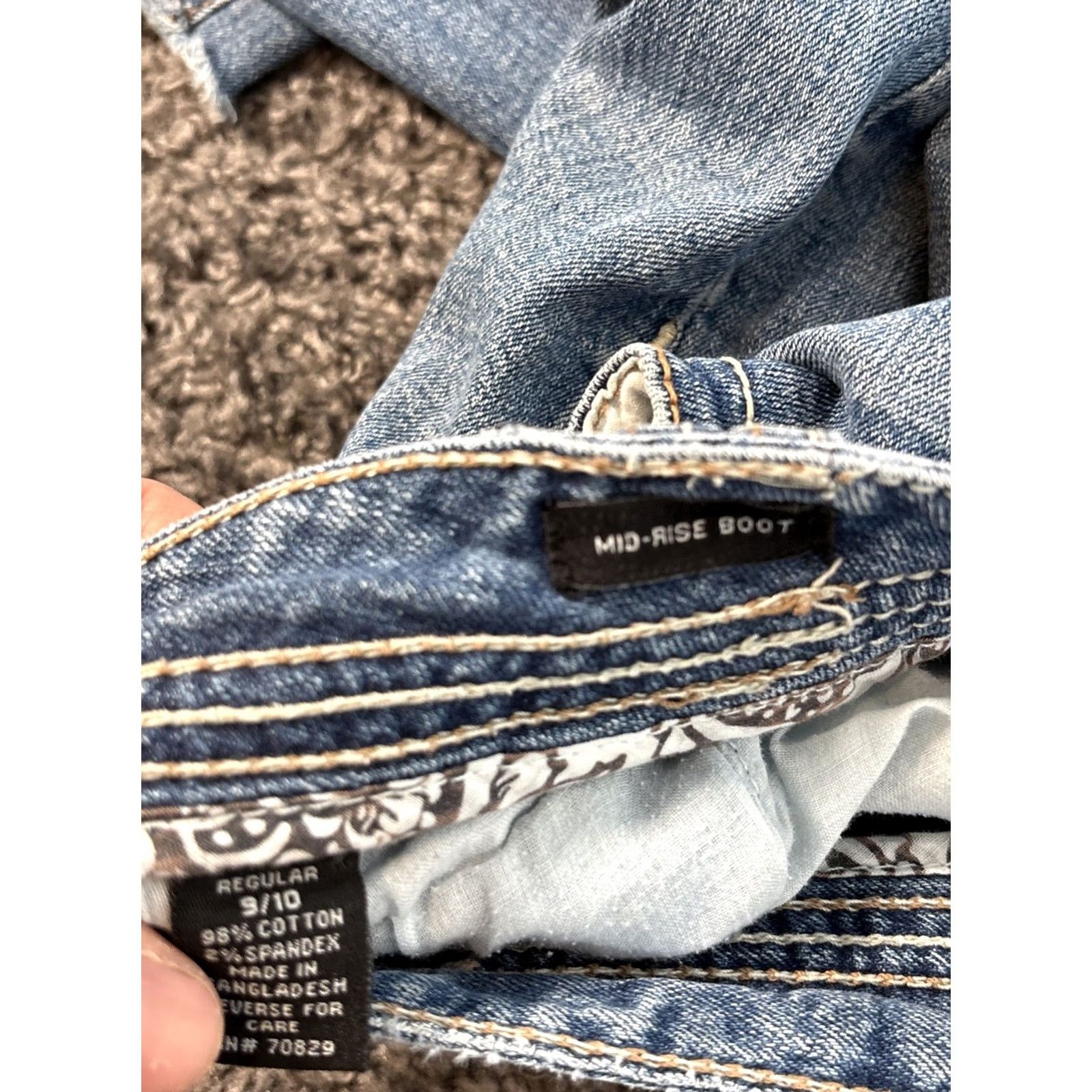 Vintage VINTAGE Rue 21 Jeans Boot Cut Womens 10 Embroidered Light Wash 28in Inseam Bohemian Distressed Size 32" / US 10 / IT 46 - 8 Thumbnail