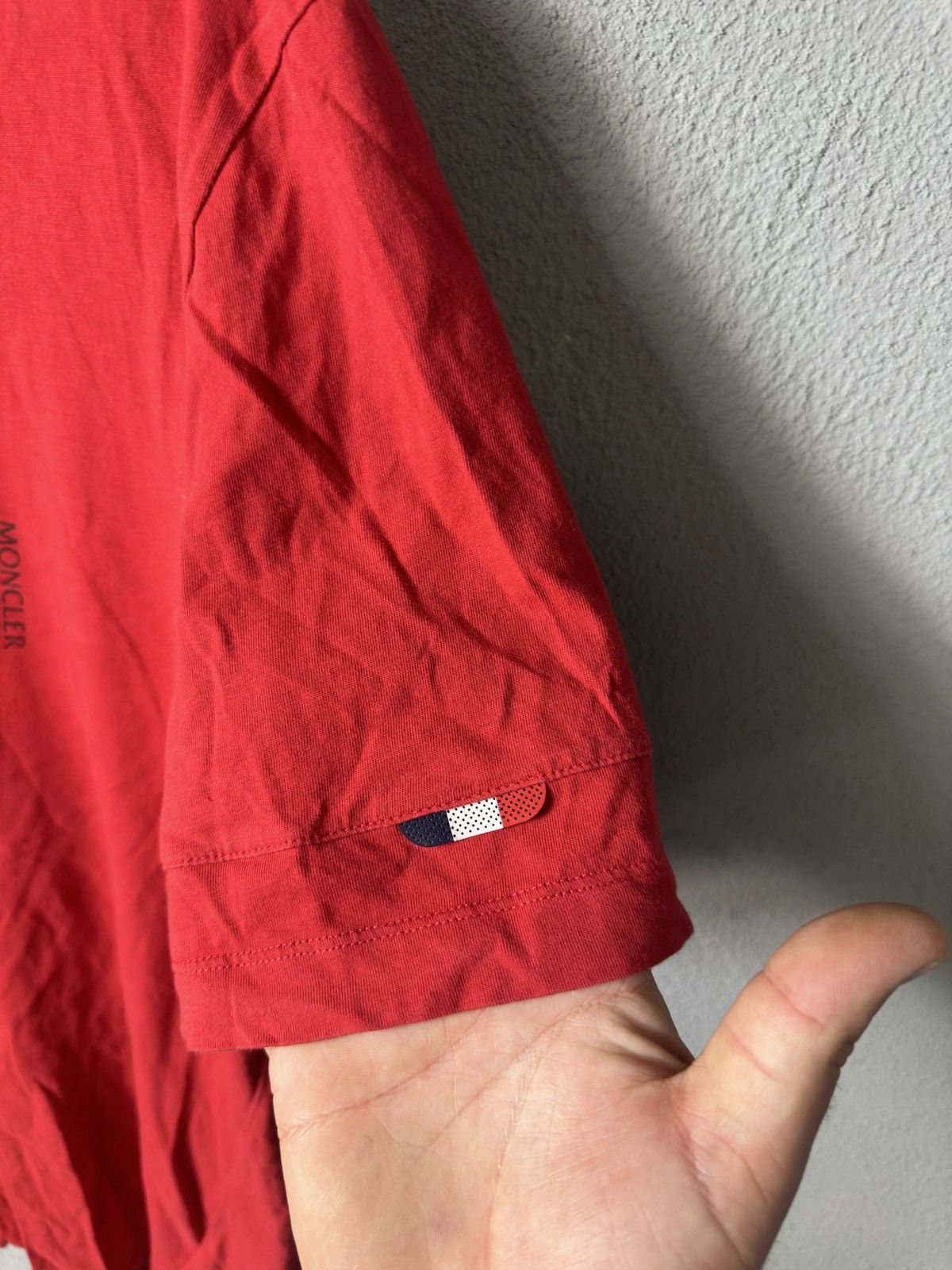 Moncler MONCLER Vertical Logo T-Shirt Size US XL / EU 56 / 4 - 2 Thumbnail