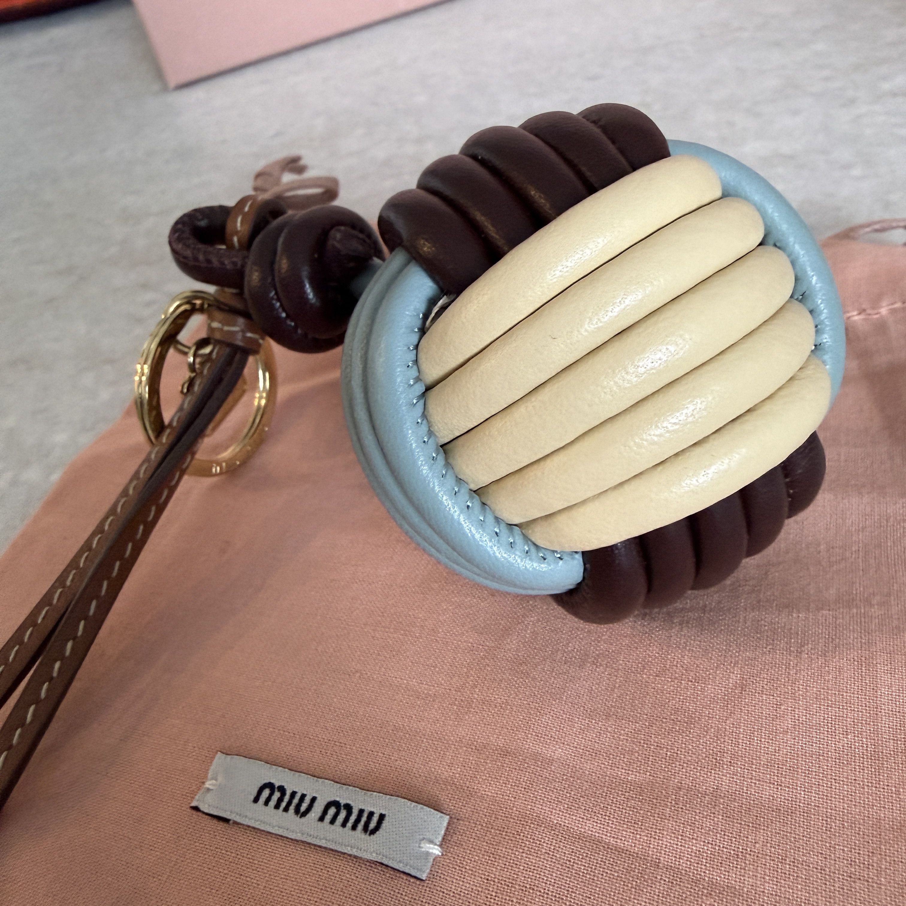 Miu Miu Miu Miu Bag Charm 5TL534 Knot Detail Leather Keychain Trick Size ONE SIZE - 9 Thumbnail