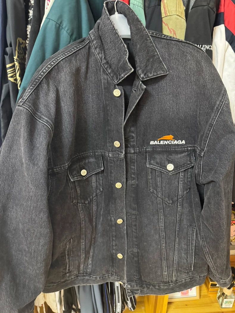 Balenciaga Balenciaga Tiger Year Denim Jacket XS Size US XS / EU 42 / 0 - 1 Thumbnail