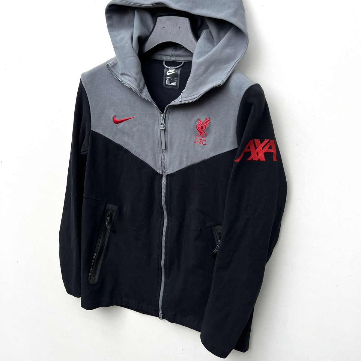 Nike Liverpool nike zip hoodie tech fleece Size US M / EU 48-50 / 2 - 2 Thumbnail