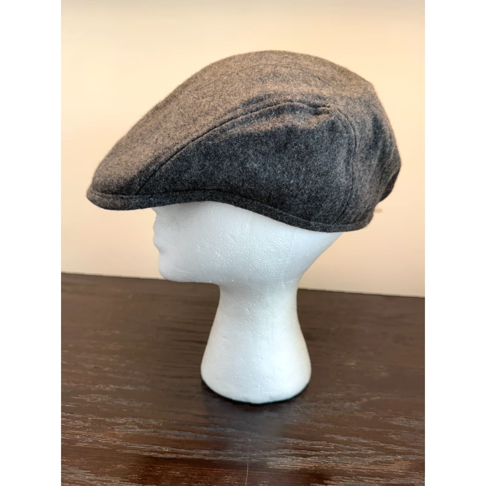 Vintage DPG 1921 Hat Mens Medium Gray Wool Blend Newsboy Flat Cap Lined Retro Newsboy Cap Mens Gray Wool Blend DPG 1921 Hat Vintage Style City Classic Retro Size ONE SIZE - 5 Thumbnail