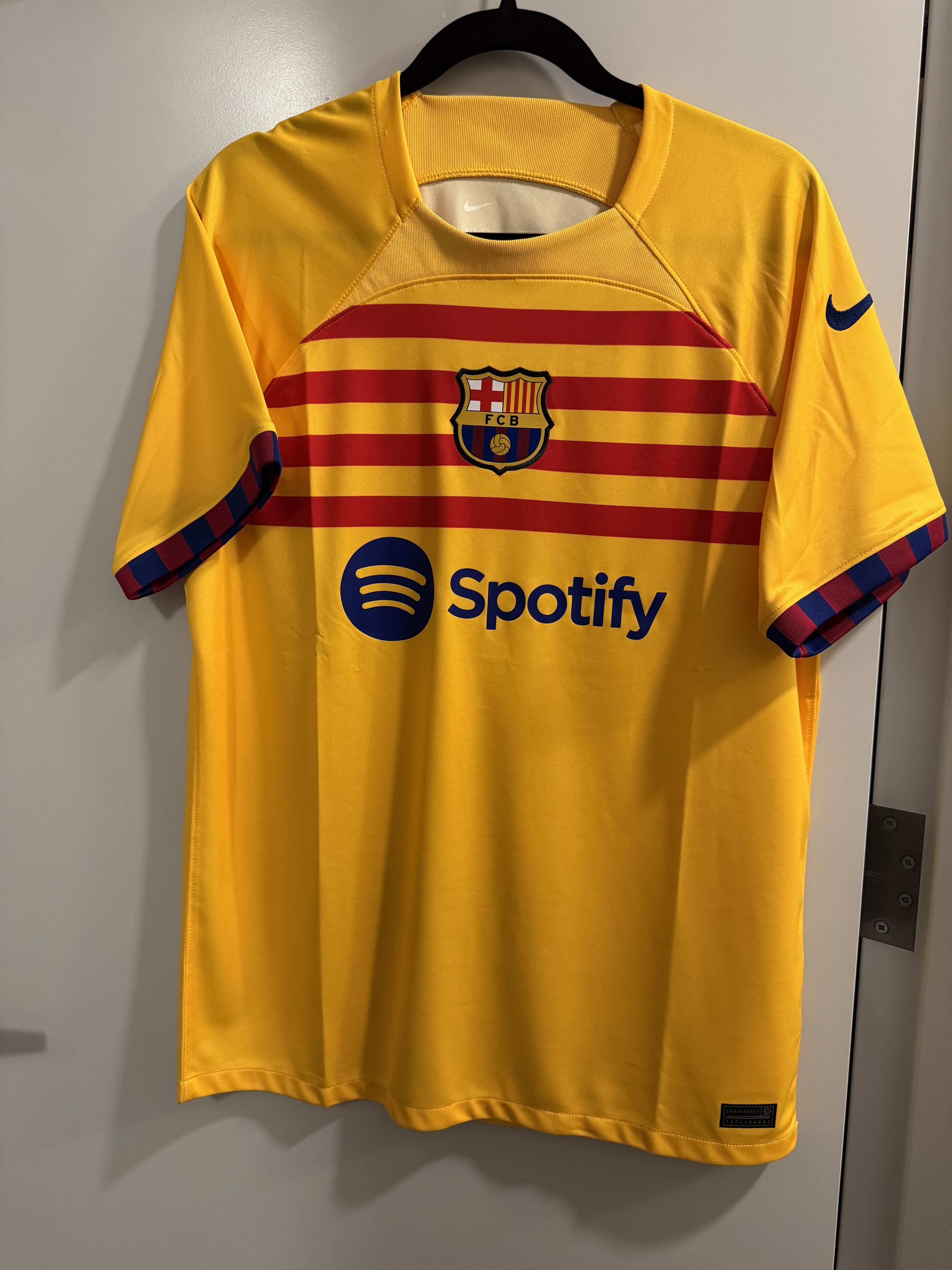 Nike FC Barcelona 2023/24 4th Kit Yellow Nike Jersey Soccer Size US L / EU 52-54 / 3 - 1 Thumbnail
