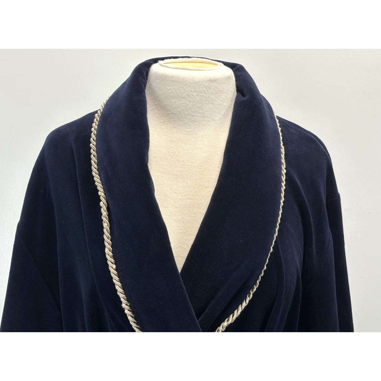 Vintage VINTAGE Diamond Tea Velour Robe 90s Lounge Medium Blue Heavy Corded Trim Womens Size ONE SIZE - 5 Thumbnail
