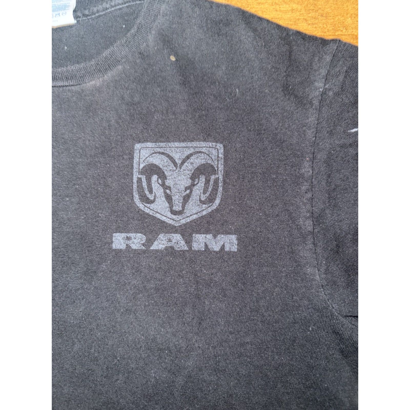 Vintage VINTAGE Ram Trucks Camouflage Graphic T-Shirt Black Medium 18x23 Cars Mens Size US M / EU 48-50 / 2 - 4 Thumbnail