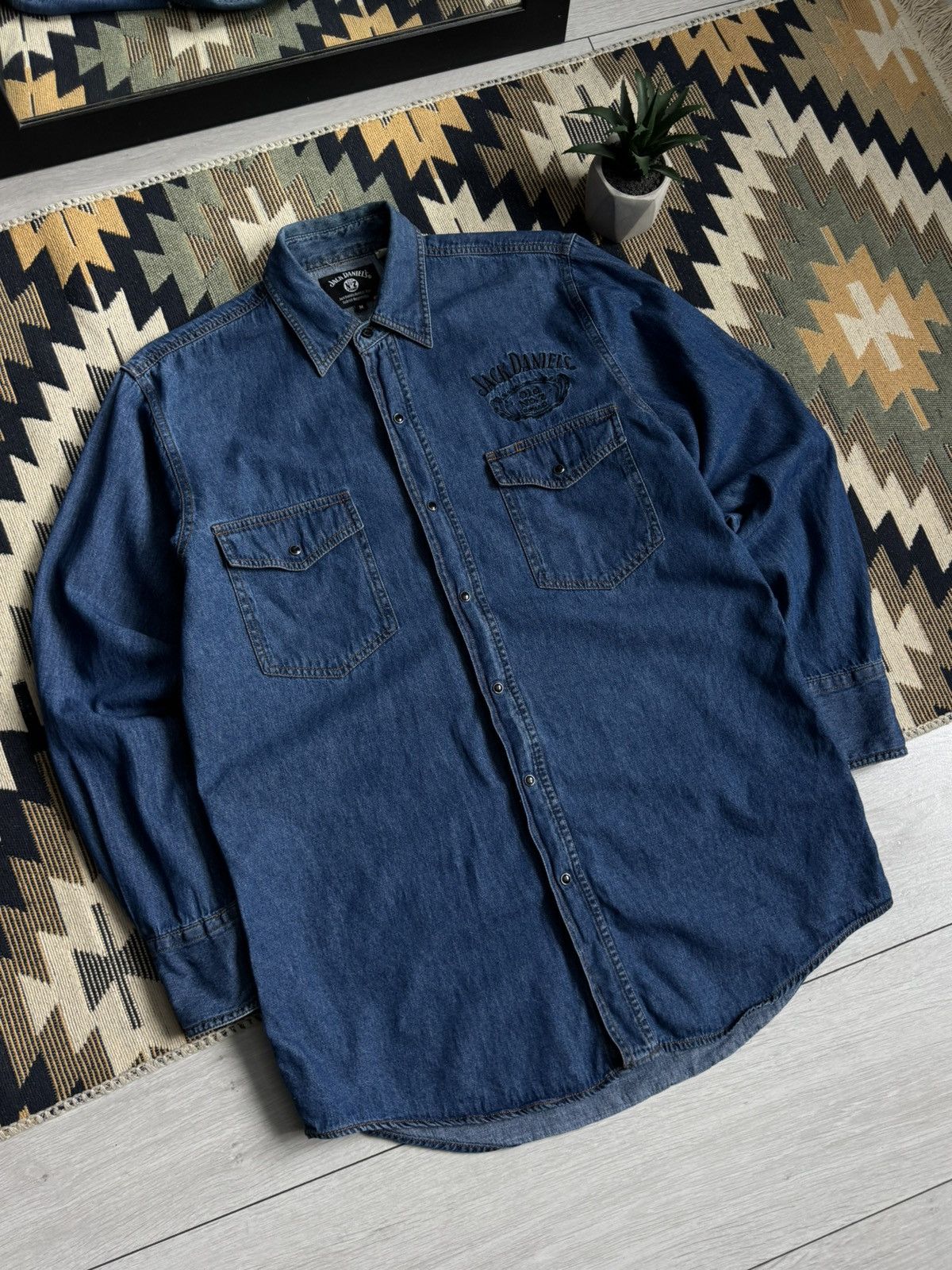 Vintage Vintage Jack Daniel’s Denim Logo Shirt Size US M / EU 48-50 / 2 - 3 Thumbnail
