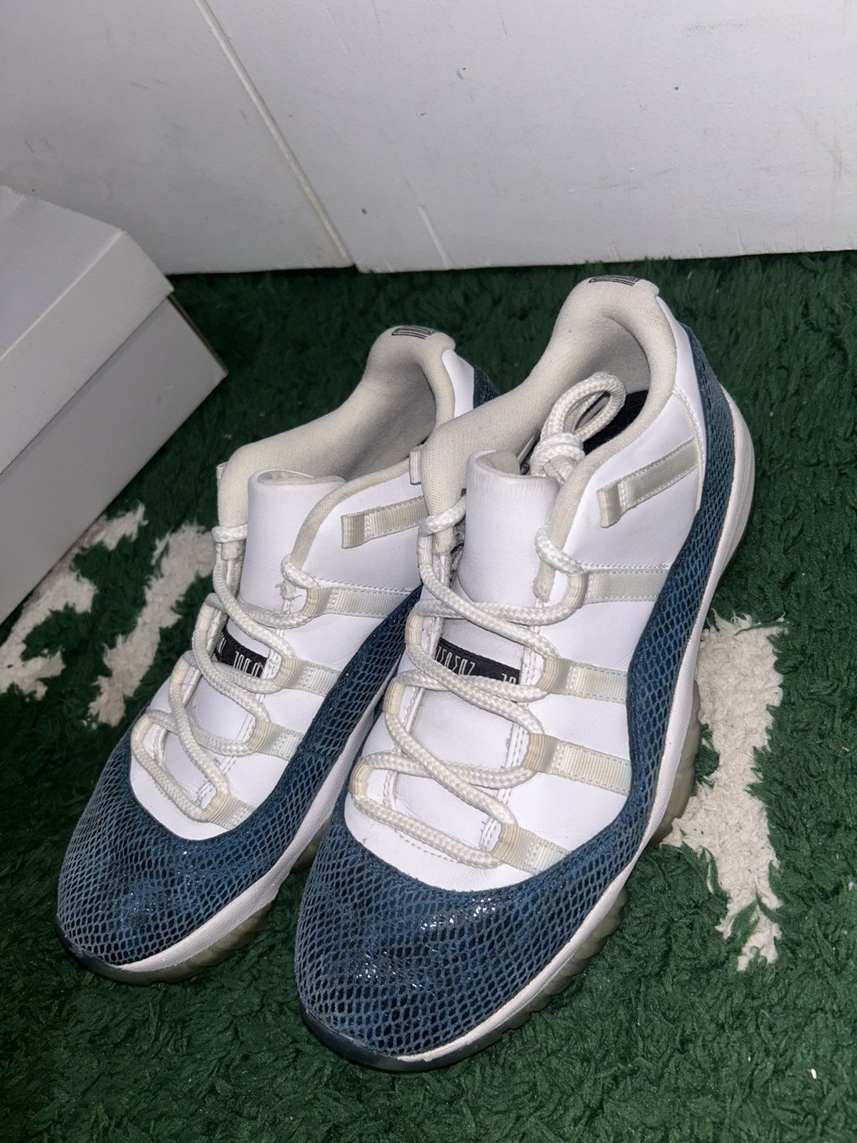 Jordan Brand Size 10 - Jordan 11 Retro Low Snakeskin 2019 Preowned Size US 10 / EU 43 - 4 Thumbnail
