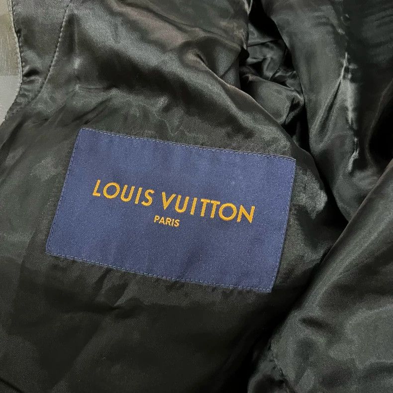 Louis Vuitton Louis Vuitton Checkerboard leather coat Checkerboard leathe Size US L / EU 52-54 / 3 - 4 Thumbnail