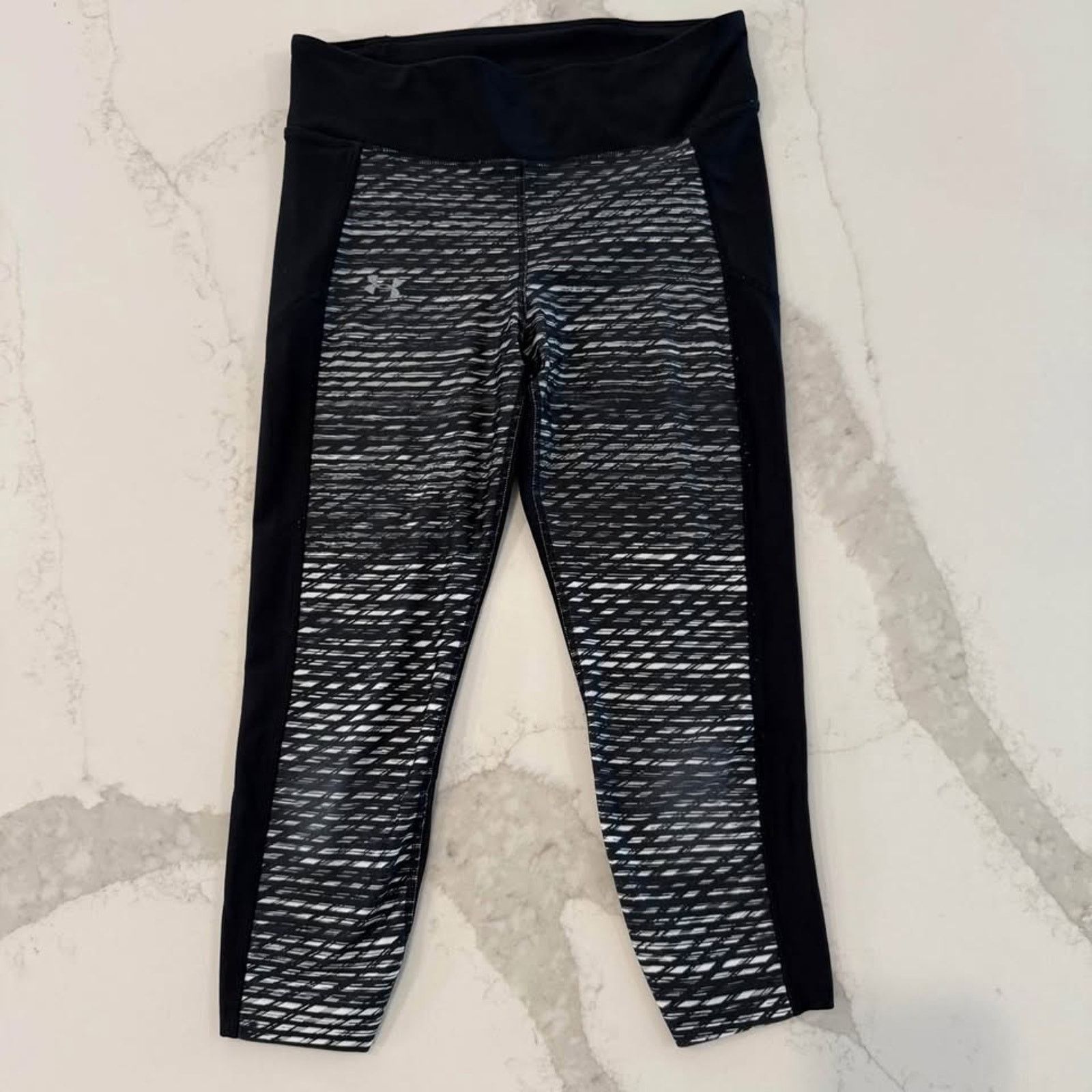 Under Armour Under Armour HeatGear Activewear Capris Womens Med Leggings Size 30" / US 8 / IT 44 - 1 Thumbnail