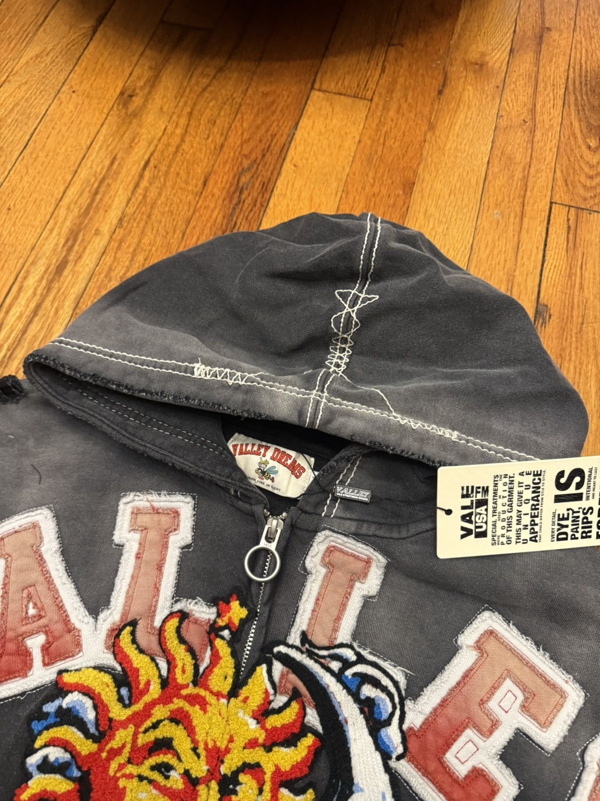 Vale Vale Black Sunny Zip Up Sun Moon Valley Dream Hoodie Size M Size US M / EU 48-50 / 2 - 7 Thumbnail