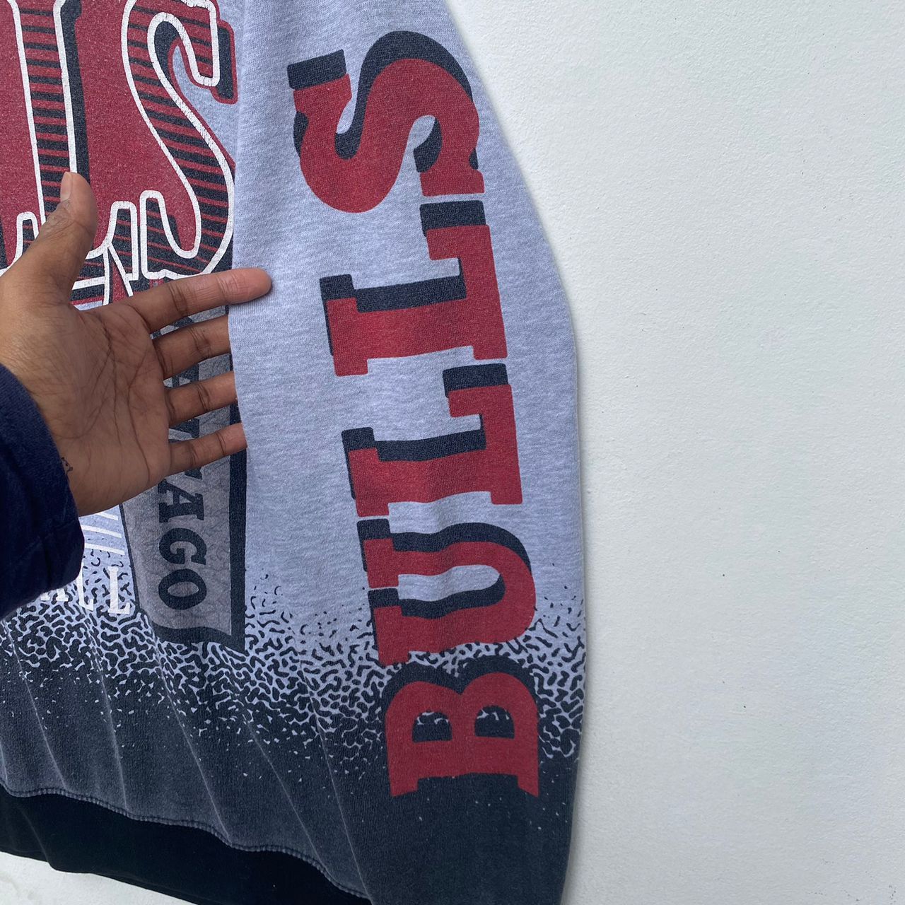 NBA CHICAGO BULLS SWEATSHIRT LARGE PULLOVER Size US L / EU 52-54 / 3 - 6 Thumbnail