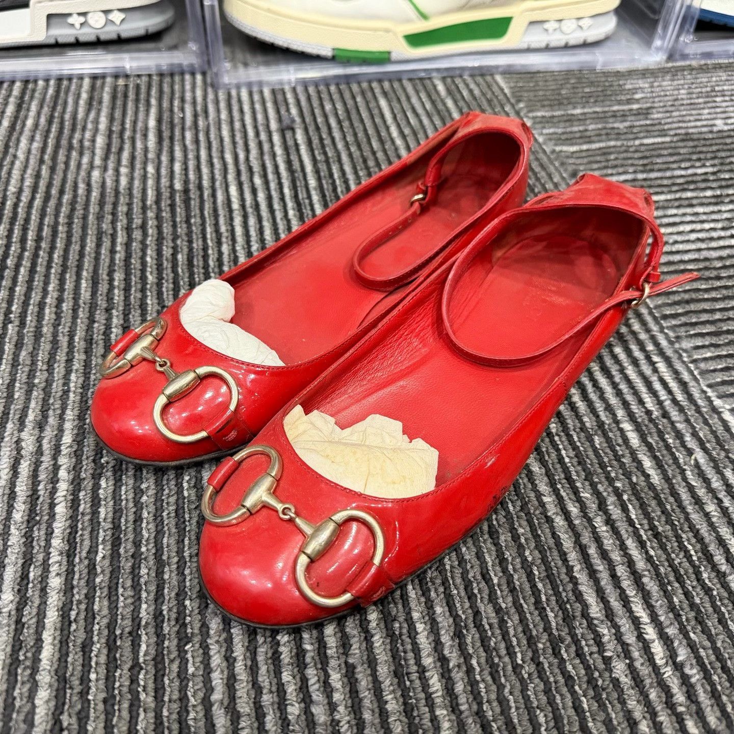 Gucci Gucci Patent Red Lowtop Sneakers us_5 Women Size US 5 / IT 35 - 1 Thumbnail