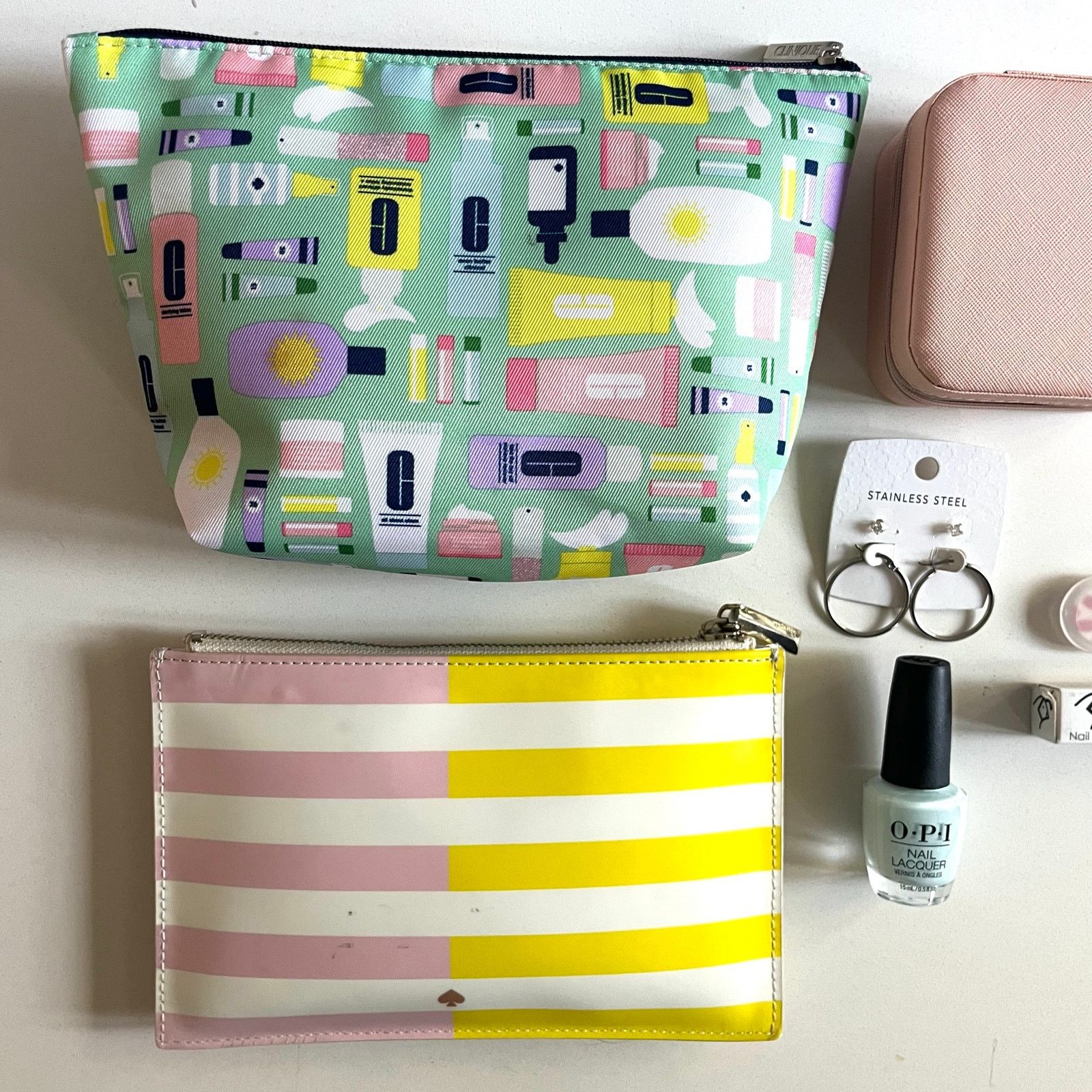 Kate Spade KATE SPADE x CLINIQUE x OPI x JEWELERY Beauty Bundle Gift! Size ONE SIZE - 9 Thumbnail
