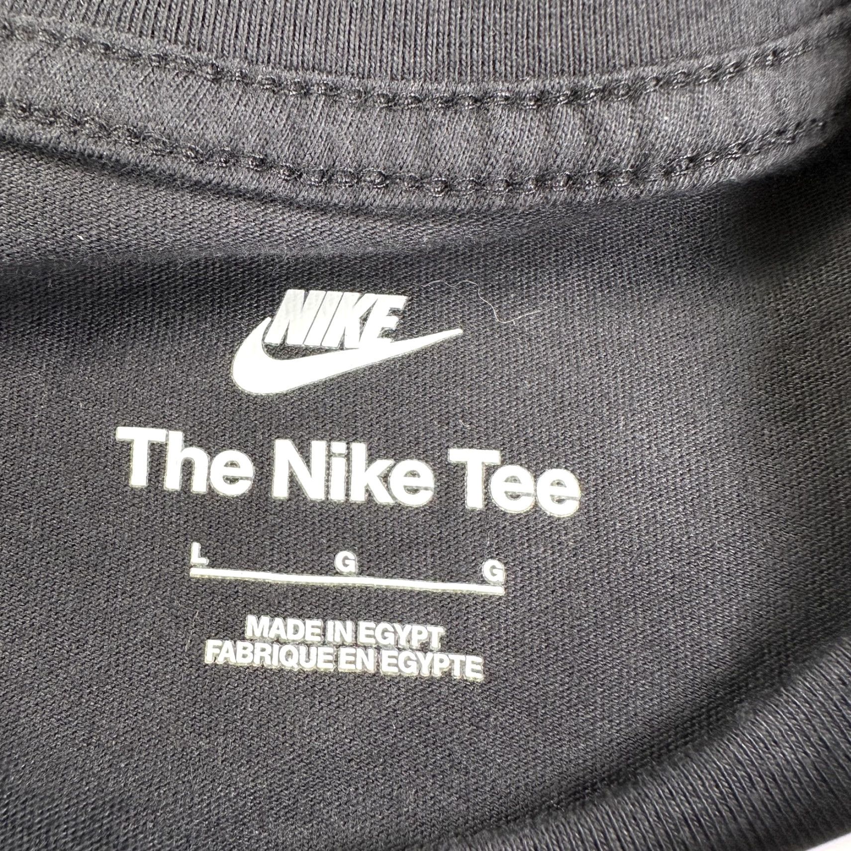 Nike Nike Shirt Mens Large Black Swoosh Graphic Logo The Nike Tee AR5004-010 Size US L / EU 52-54 / 3 - 4 Thumbnail