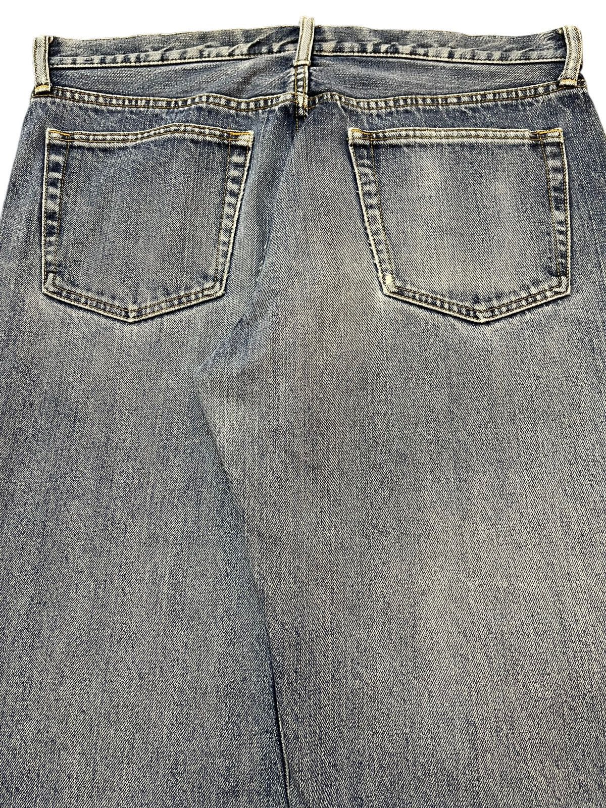 Uniqlo Vintage Japanese Uniqlo Blue Faded Wash Distress Loose Jeans Size US 33 - 6 Thumbnail