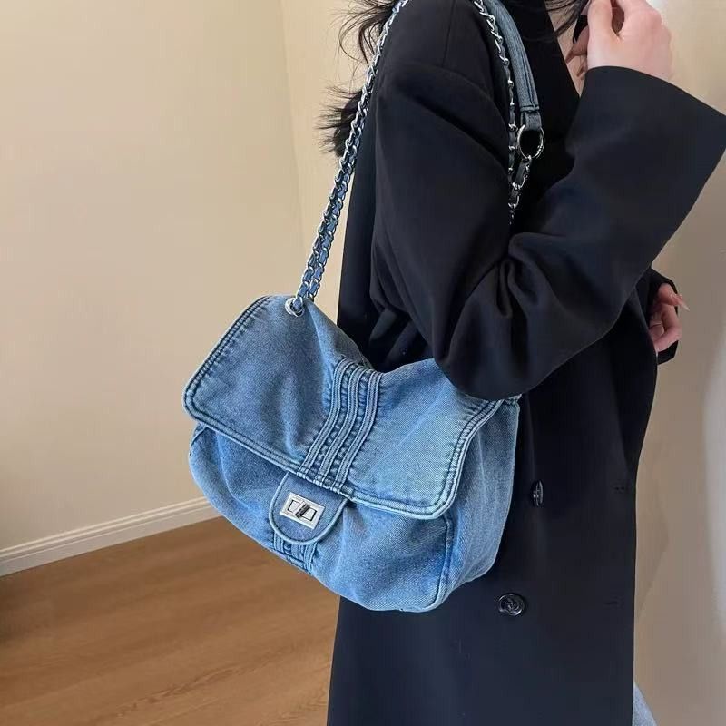 Vintage Crossbody Single Shoulder Underarm Bag in Blue, Women's
