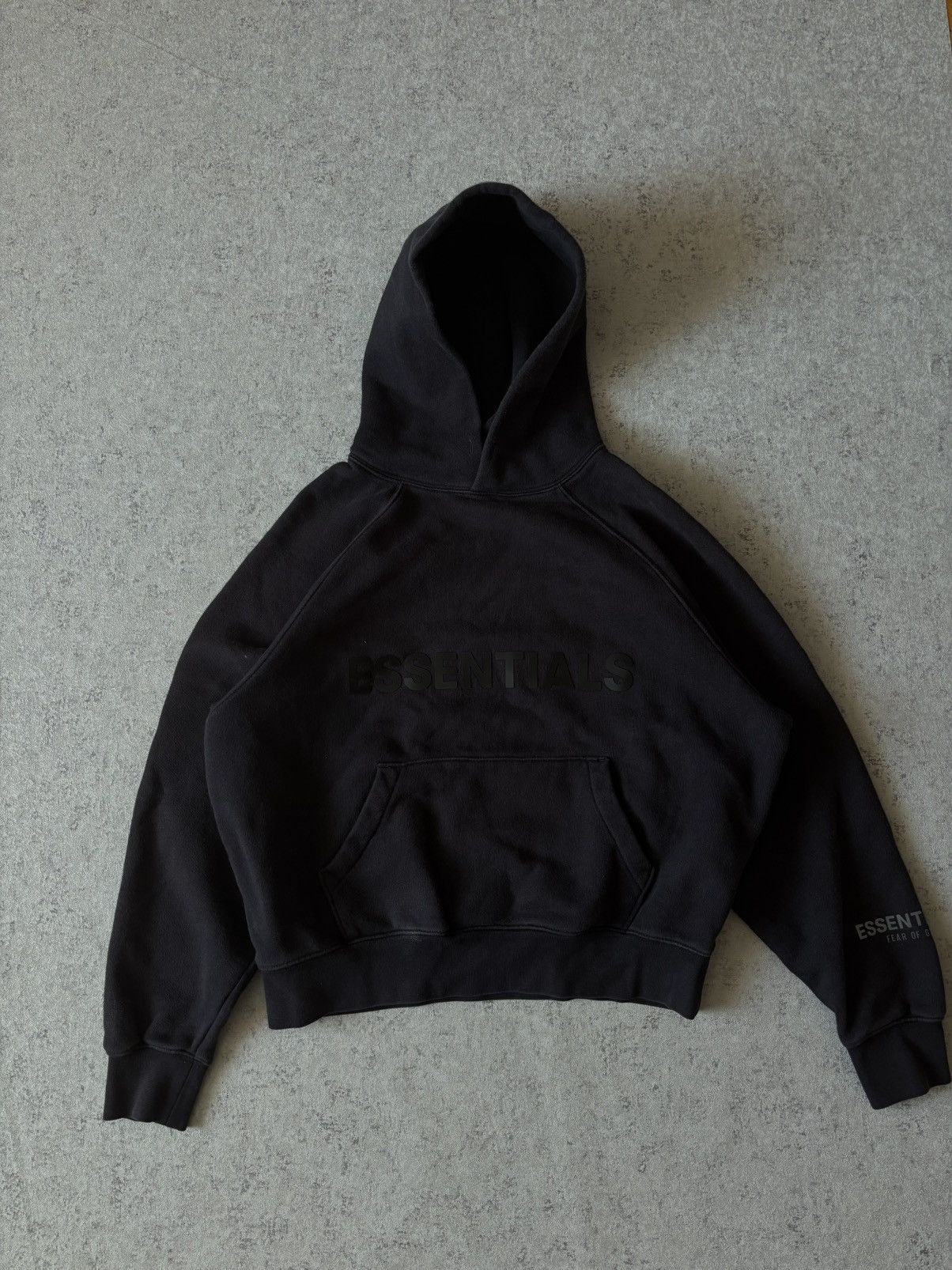 Designer × Fear of God ESSENTIALS FEAR OF GOD WASHED BLACK HOODIE Size US XXS / EU 40 - 1 Thumbnail