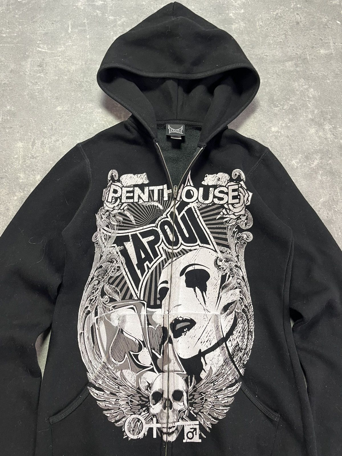 Tapout 00s Tapout Penthouse Face Mask Printed Zip Hoodie L Rare Y2K Size L / US 10 / IT 46 - 6 Thumbnail