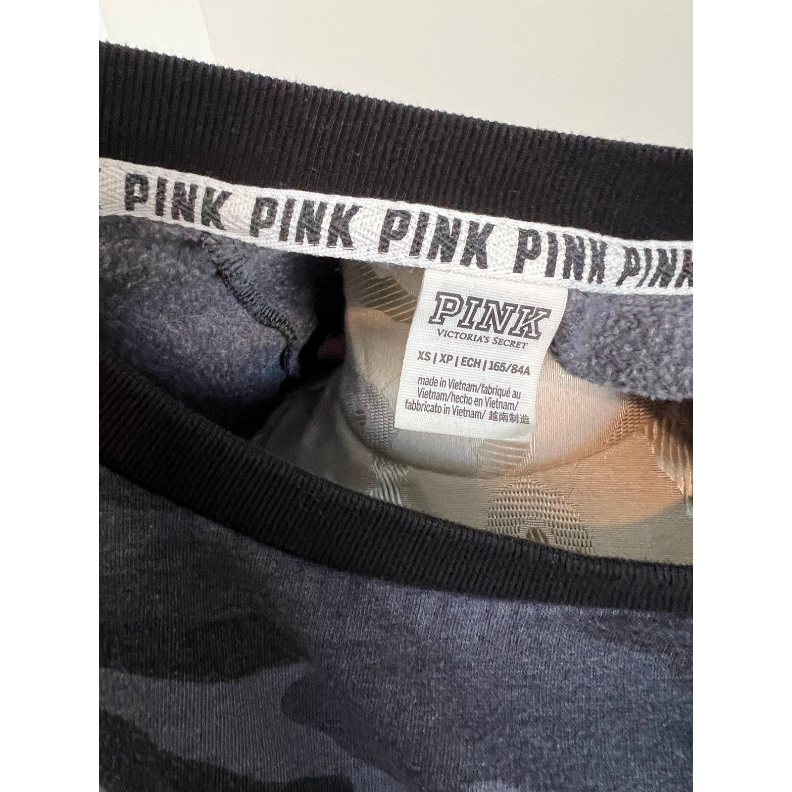 Pink Victoria’s Secret PINK Camo Crewneck Pullover Sweatshirt XS Size XS / US 0-2 / IT 36-38 - 5 Thumbnail