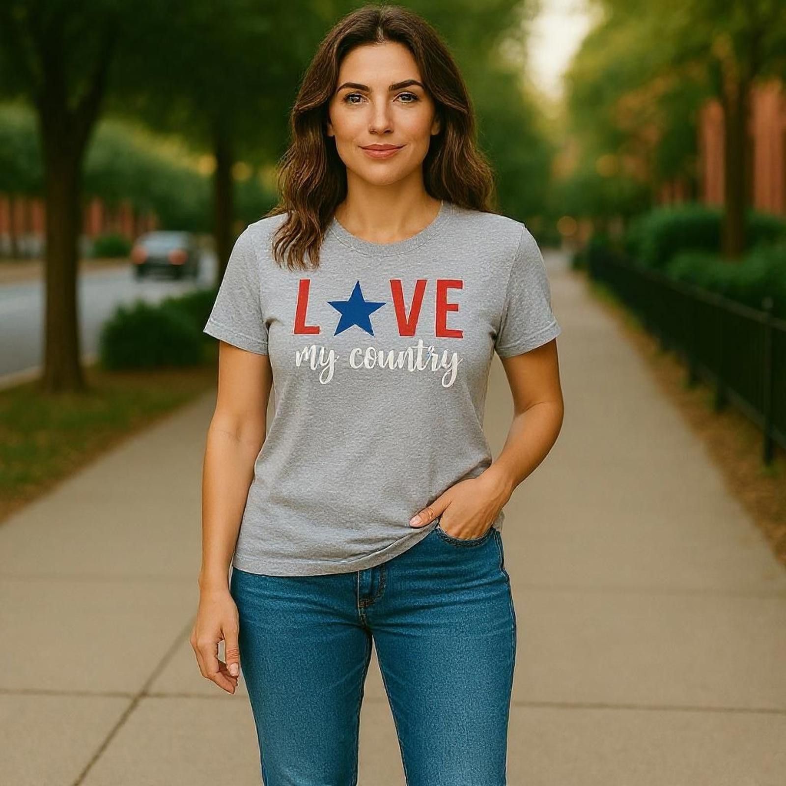 Unknown London Gray 'Love My Country' Graphic T-Shirt Size M / US 6-8 / IT 42-44 - 1 Thumbnail