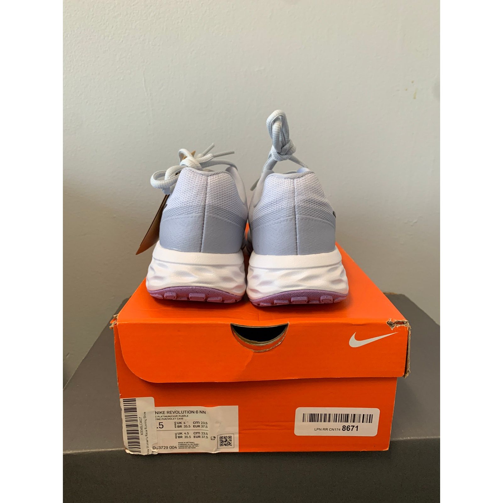Nike Nike Air Revolution 6 Platinum Purple Women's 6.5 BRAND NEW Size US 6.5 / IT 36.5 - 3 Thumbnail
