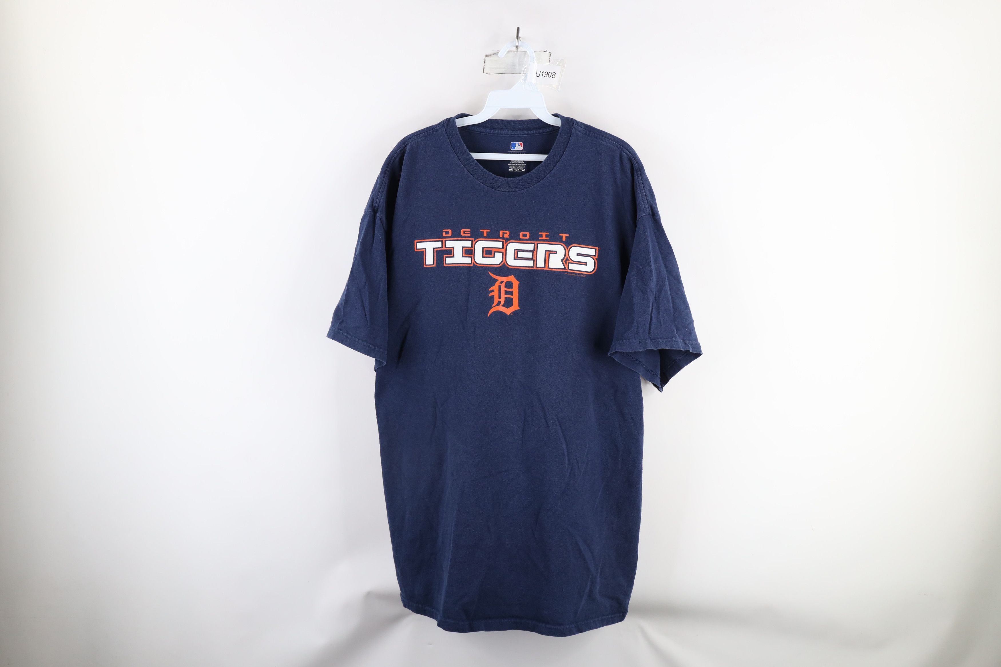Vintage Vintage Y2K Spell Out Detroit Tigers Old English D T-Shirt Size US XXL / EU 58 / 5 - 1 Thumbnail