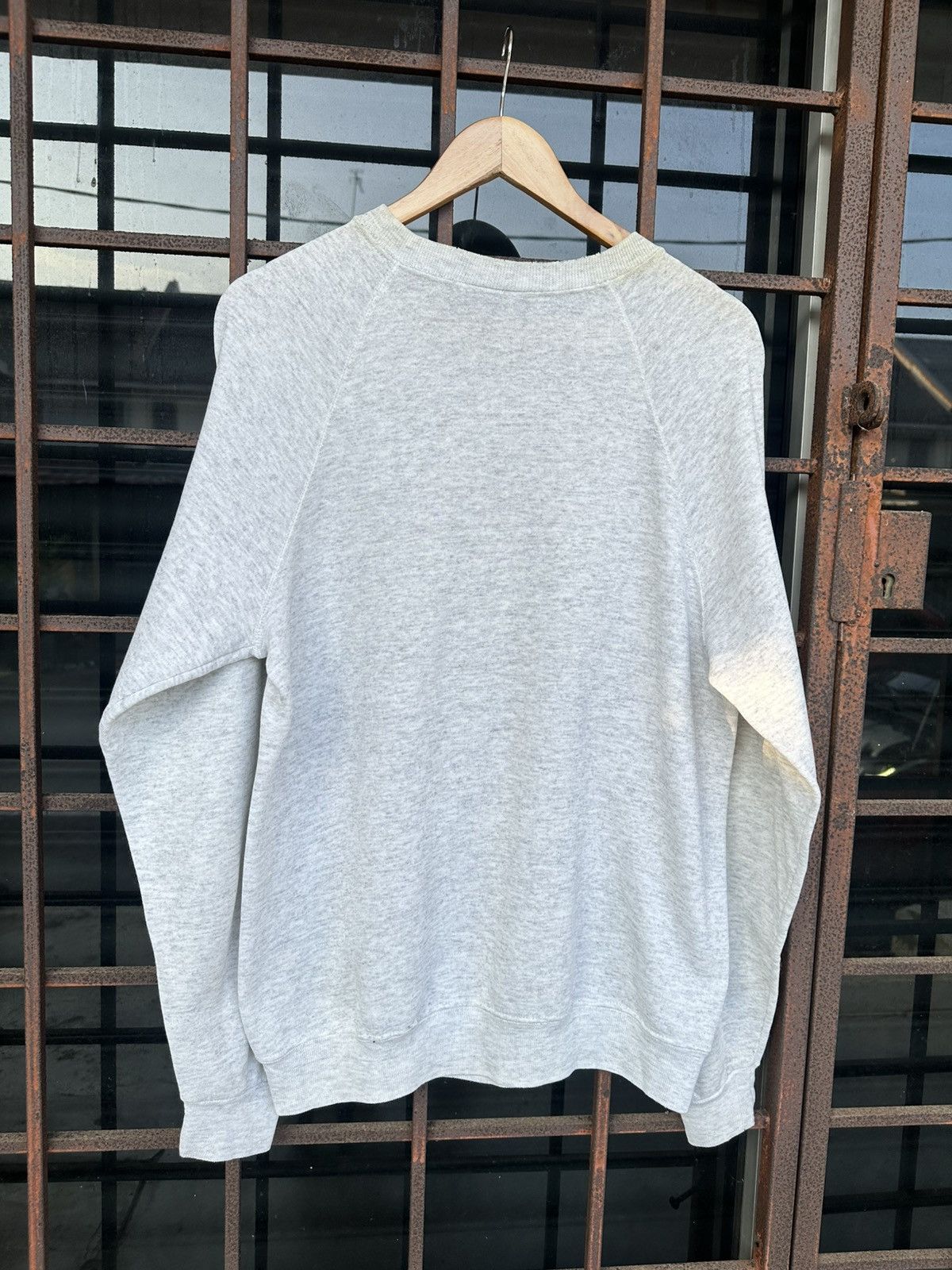 Vintage Vintage Lee THRASHED Plain Crewneck Size US L / EU 52-54 / 3 - 7 Thumbnail