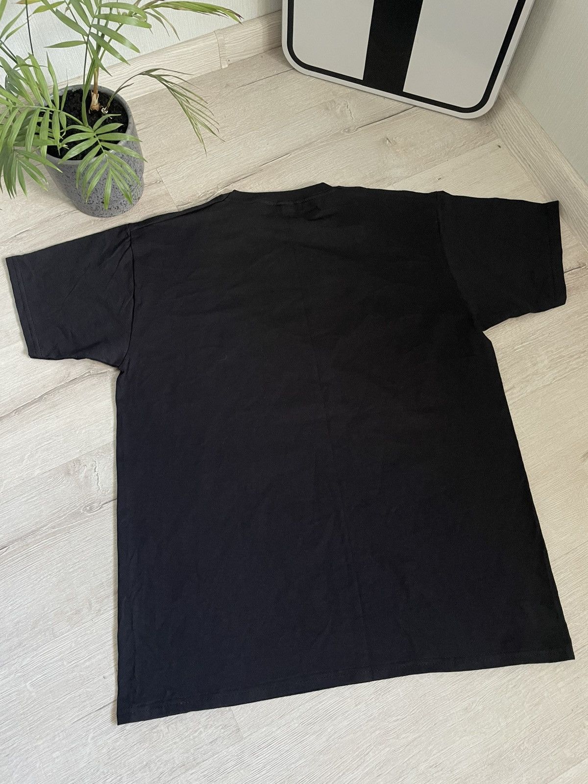 Band Tees Vntg Official 2004 The Smiths The Queen Is Dead(Stone Roses) Size US M / EU 48-50 / 2 - 7 Thumbnail