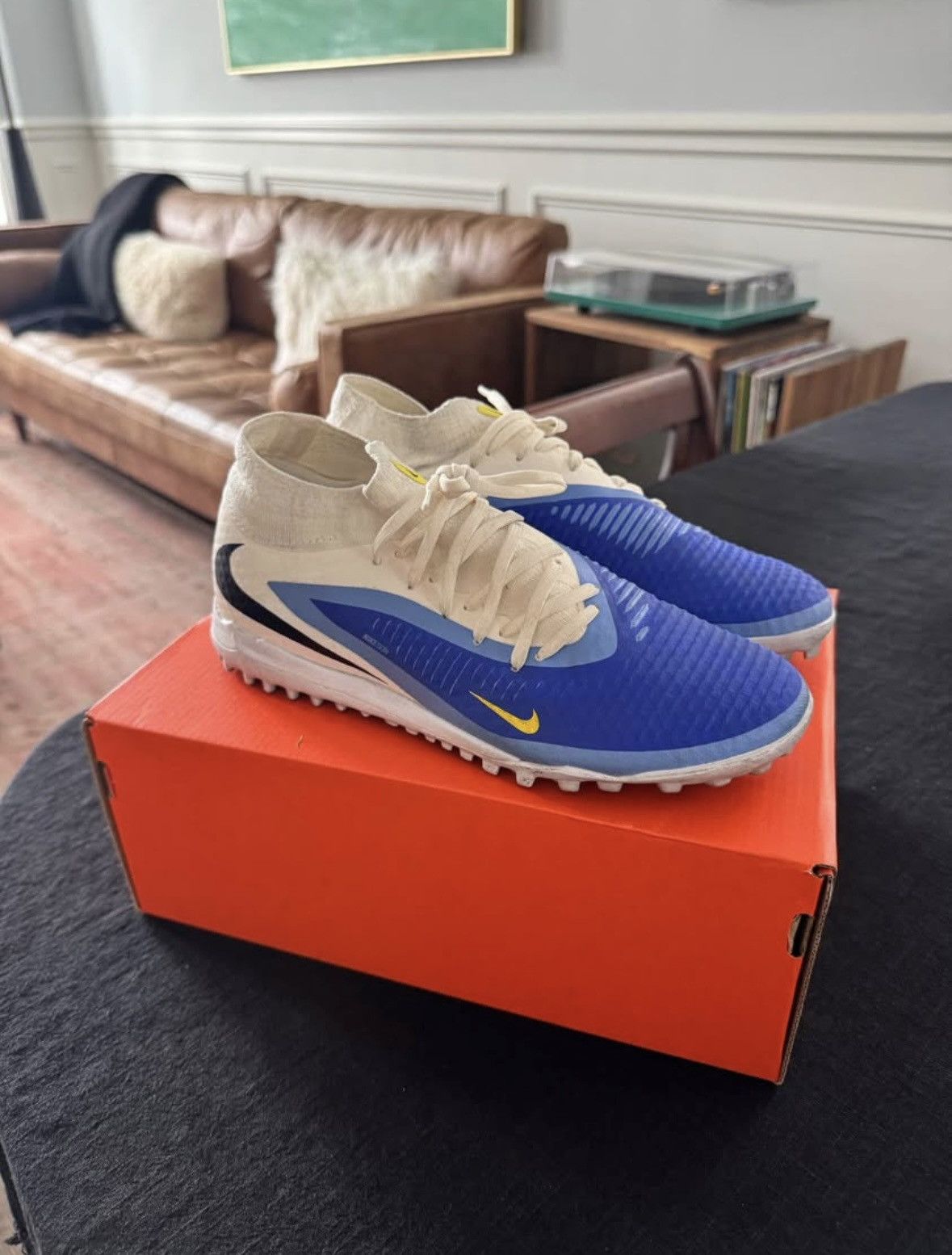 Nike Phantom 6 High Academy TF Size US 7 / EU 40 - 1 Thumbnail